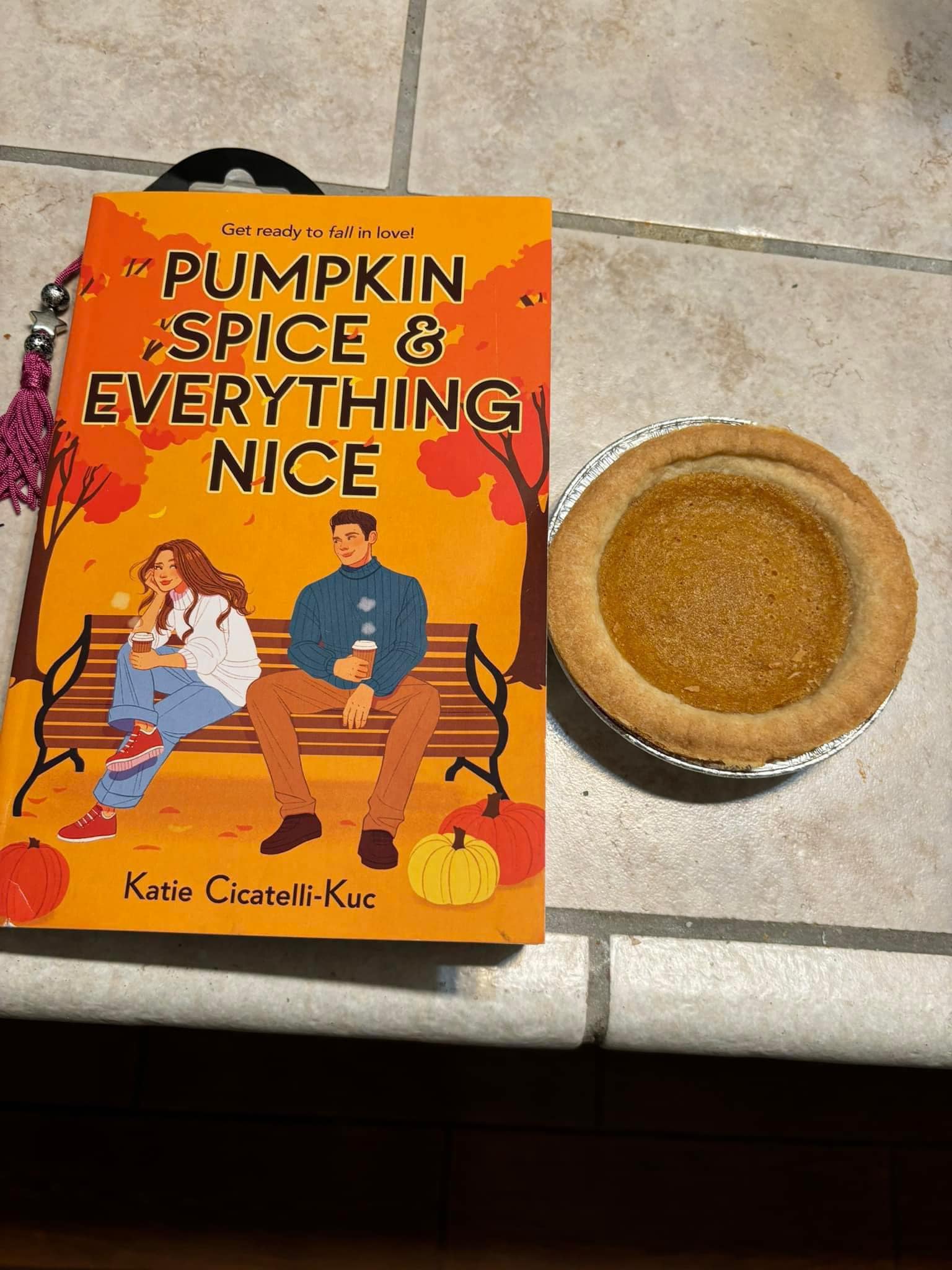 Cozy YA romance book review: Pumpkin Spice and Everything Nice