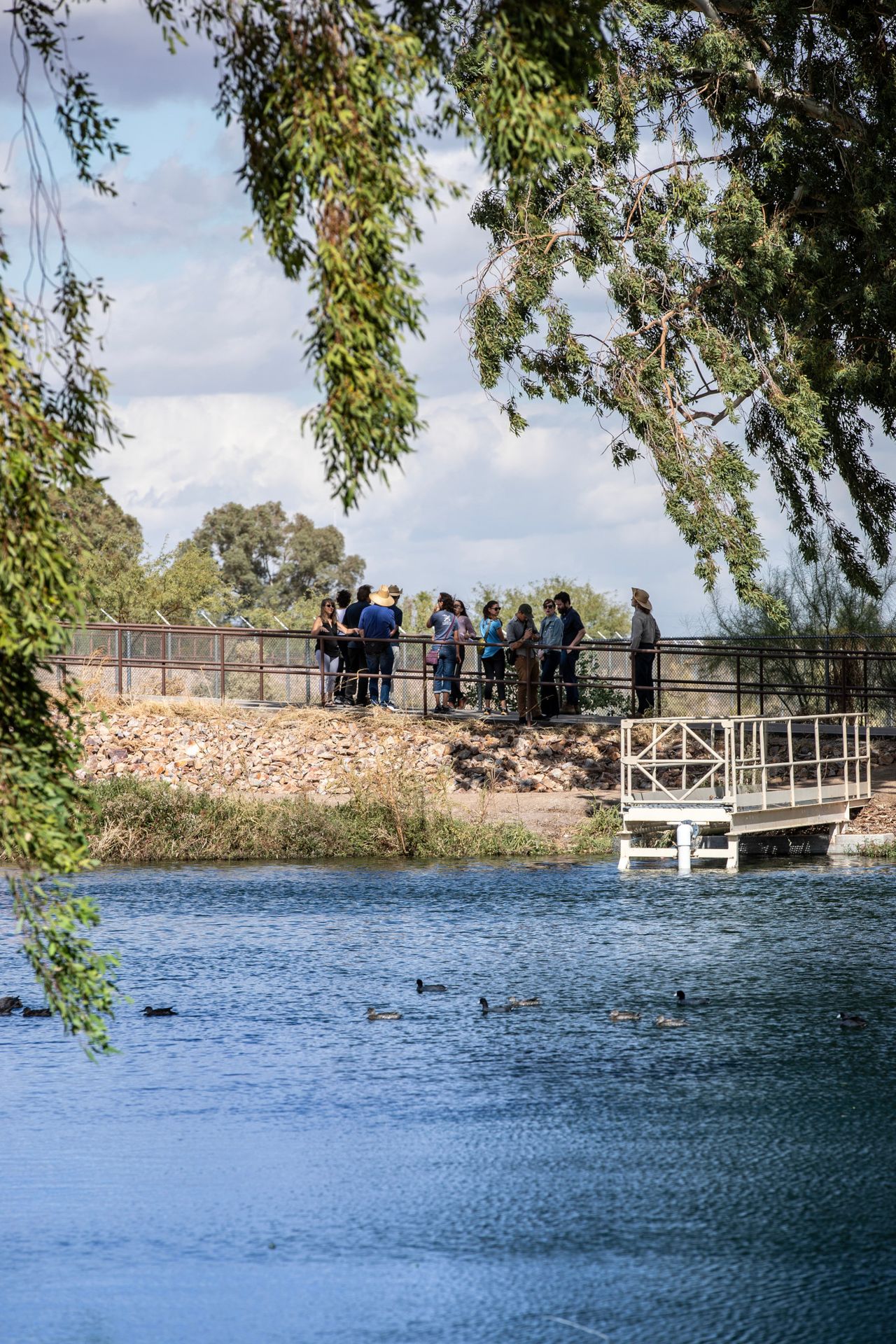 🌟 𝙒𝙚 𝙬𝙖𝙣𝙩 𝙩𝙤 𝙝𝙚𝙖𝙧 𝙛𝙧𝙤𝙢 𝙔𝙊𝙐! 🌟 Pima County Wastewater Reclamation is hosting a community workshop to plan the future of the former Roger Road wastewater facility site 🏞️ 📅 𝗧𝗵𝘂𝗿𝘀𝗱𝗮𝘆