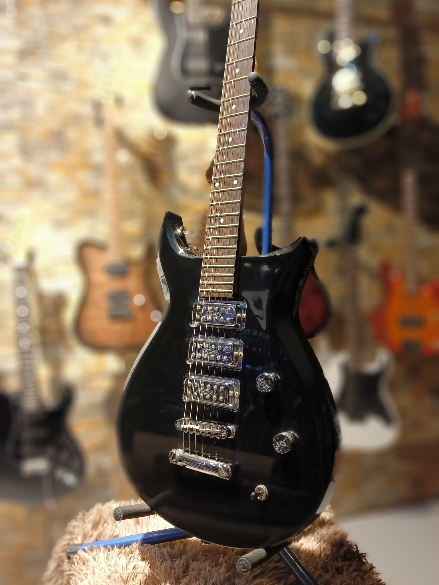 Gretsch Electromatic G5103 Corvette CVT III Black 35,000 sagad na