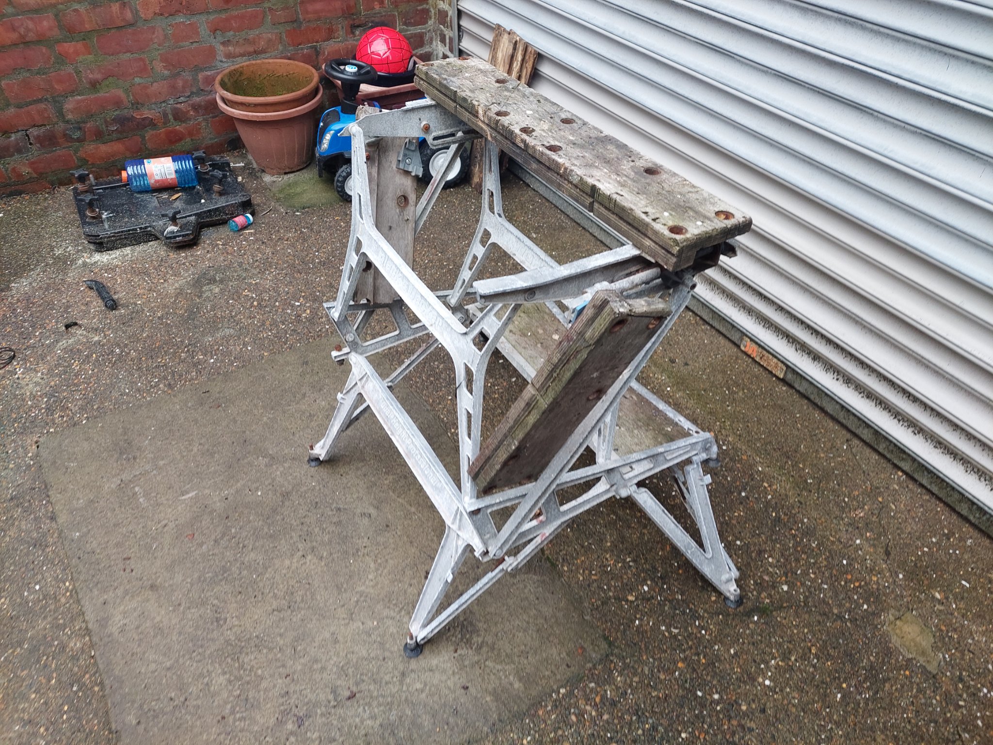 Old Workmate for spares or repair (free) - Ladders & Scaffolding ...