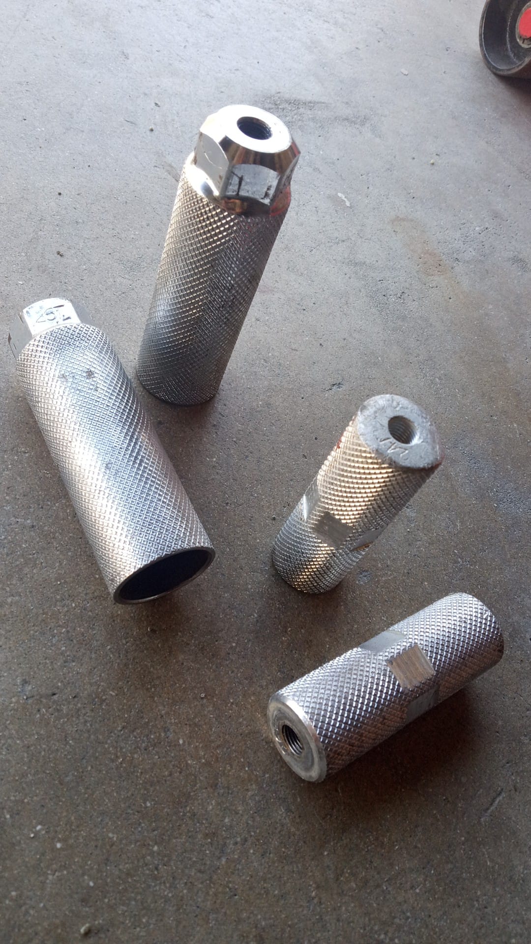 新品デットストック・GT TRII MAXI AXLE PEGS 26T Vintage 1990's GT
