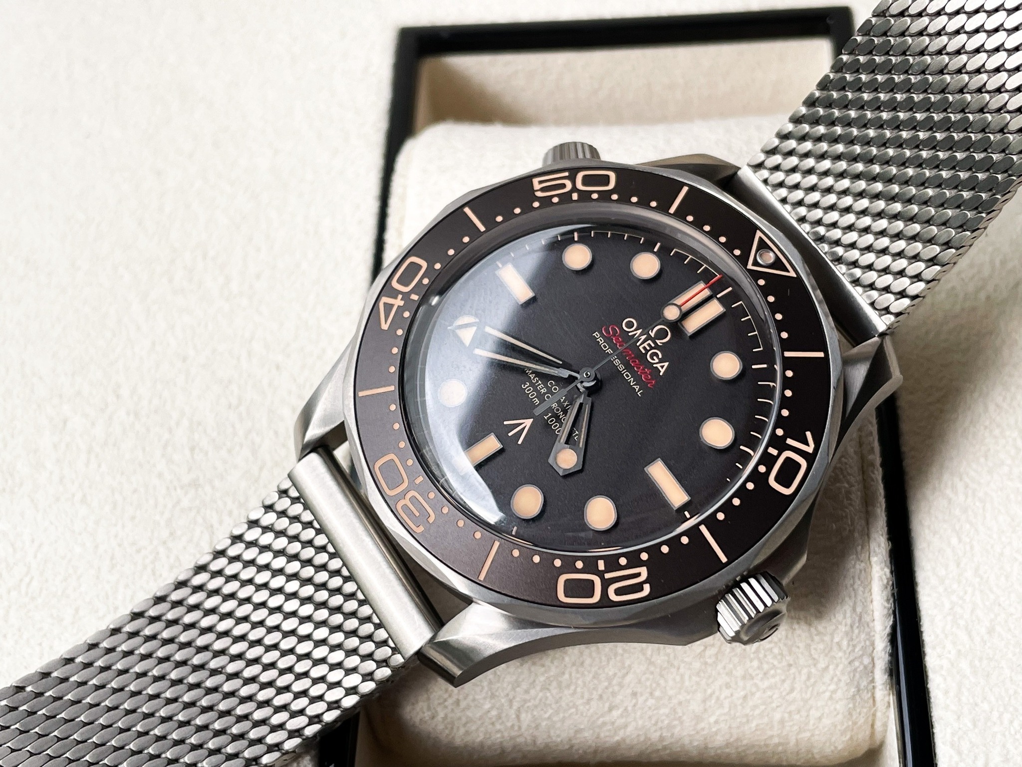 Radium Watch BKK