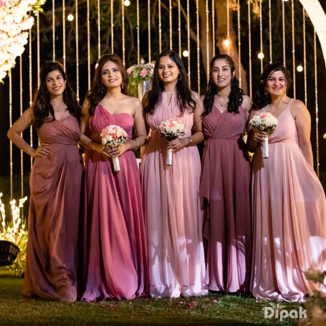 あみ❤︎ A special thanx to @g.amishi and her lovely bridesmaids ! Looking