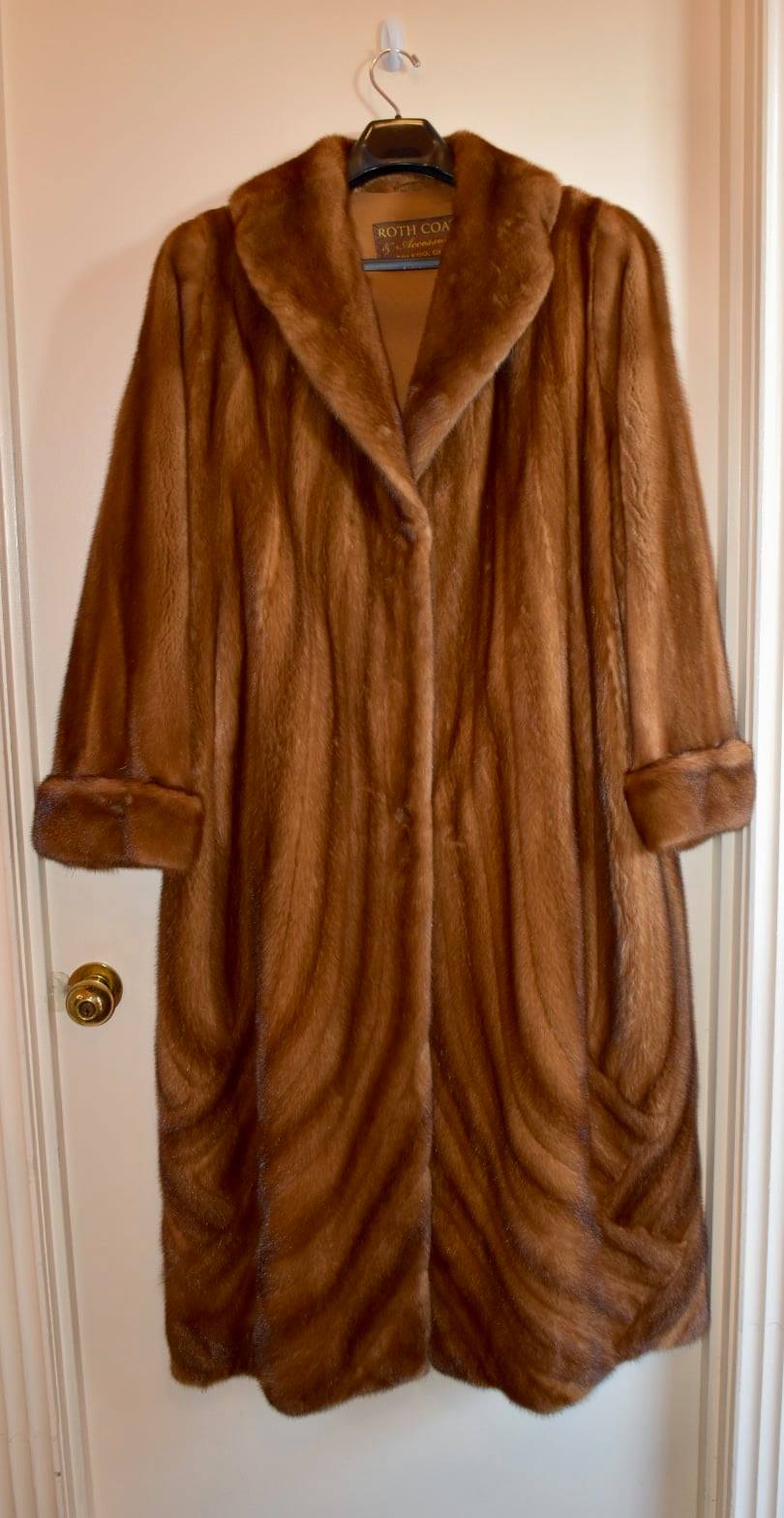 Roth Furs, Coats, Accessories Downtown Toledo | Toledo OH