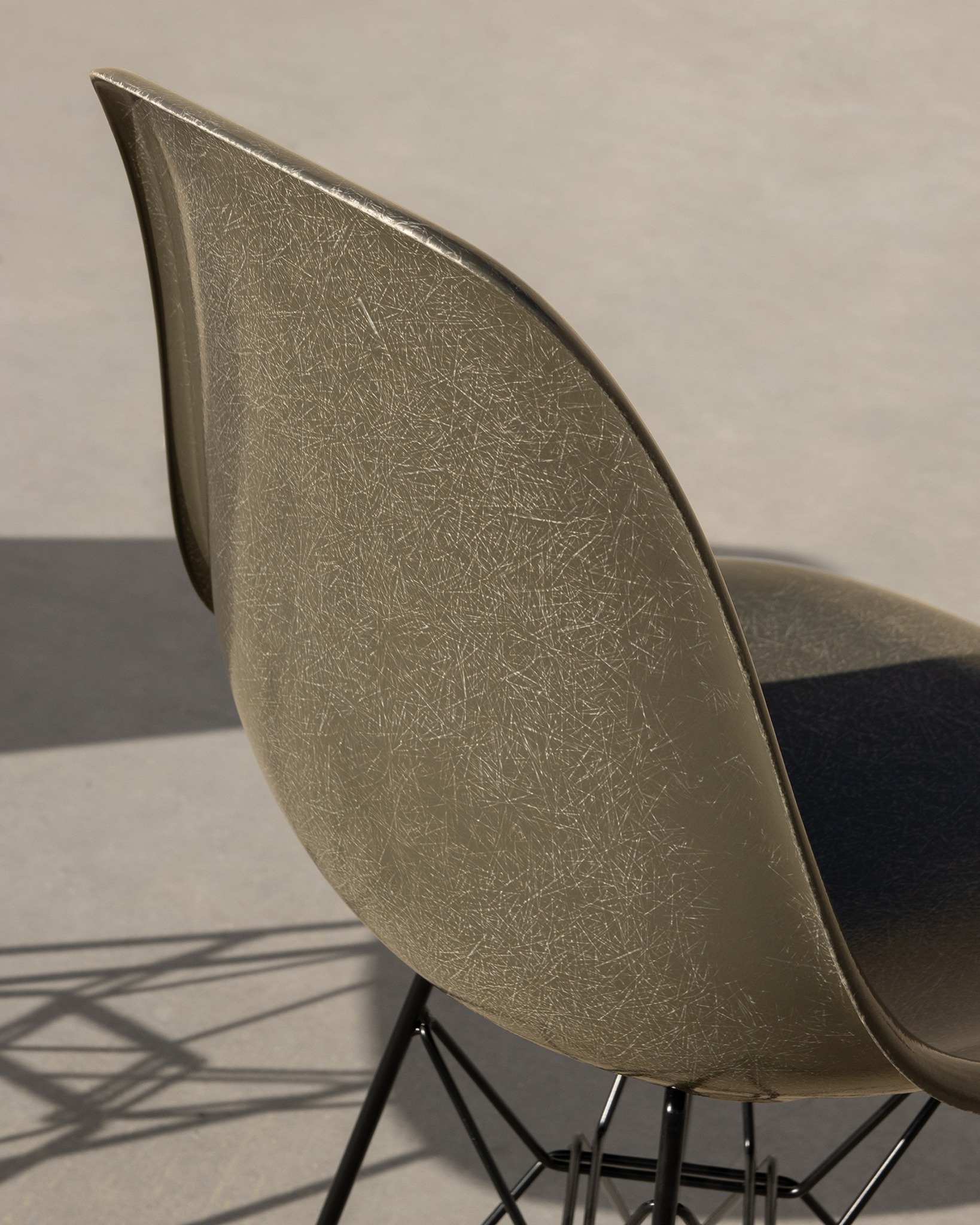 Case Study® Furniture Side Shell Chairs with Eiffel Base #modernica