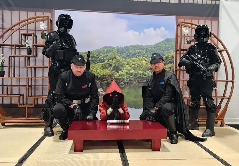 501st - Shadow Scouts and Imperial officers share a rare moment of ...