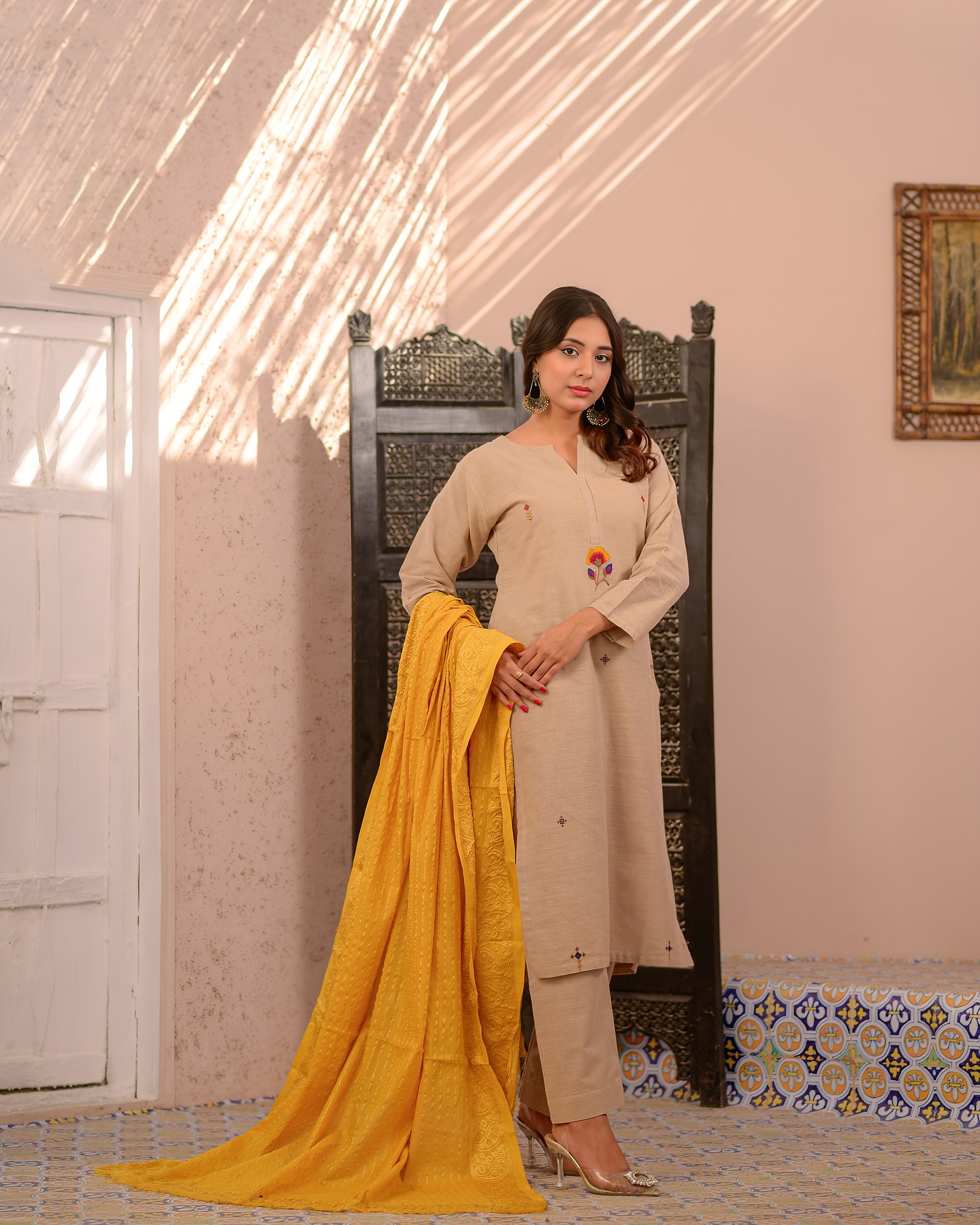 Cynoption - Soft beige meets vibrant mustard for a timeless look that ...