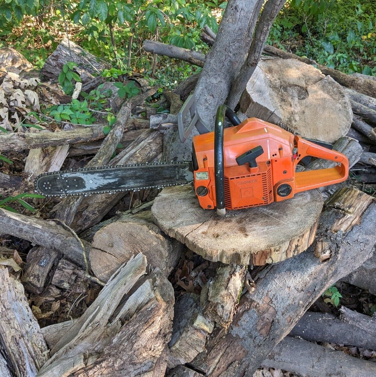 The 1980s Husqvarna 154 SE This model has a silver tag serial