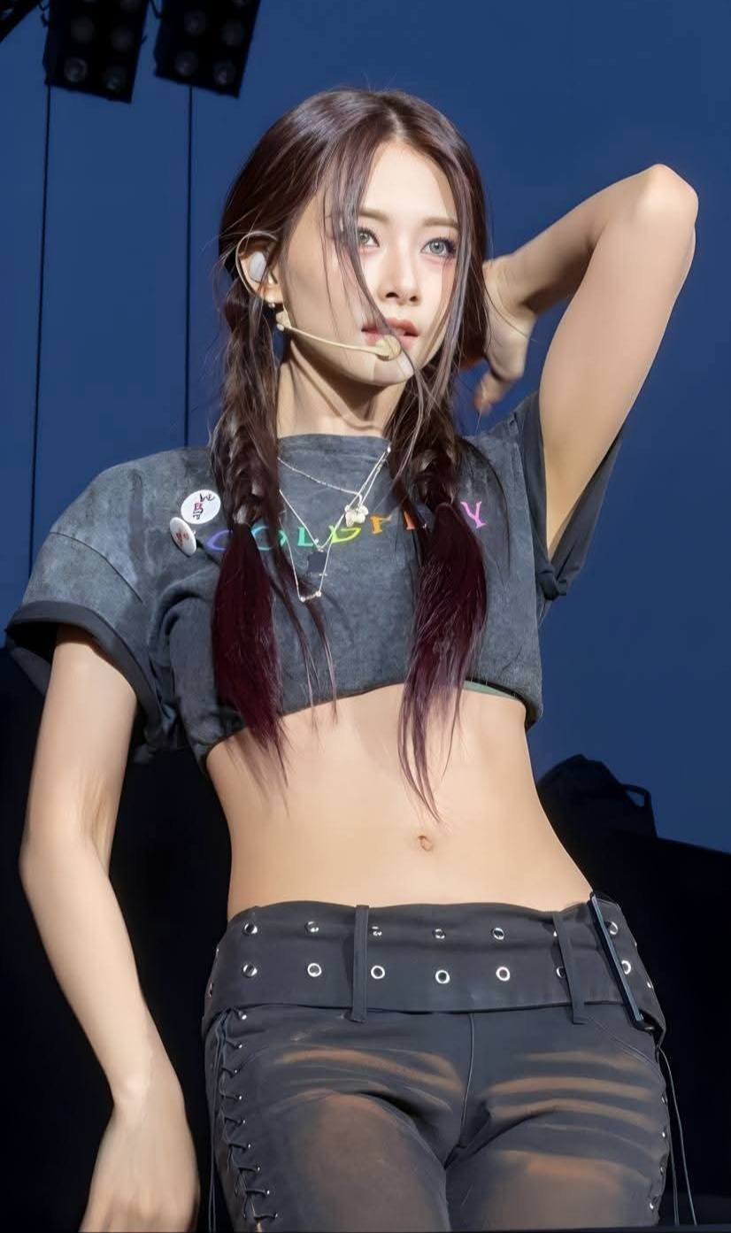 TZUYU 😍😱😍😱😍 Tzuyu (Chou Tzu-yu) was born on June 14, 1999, in