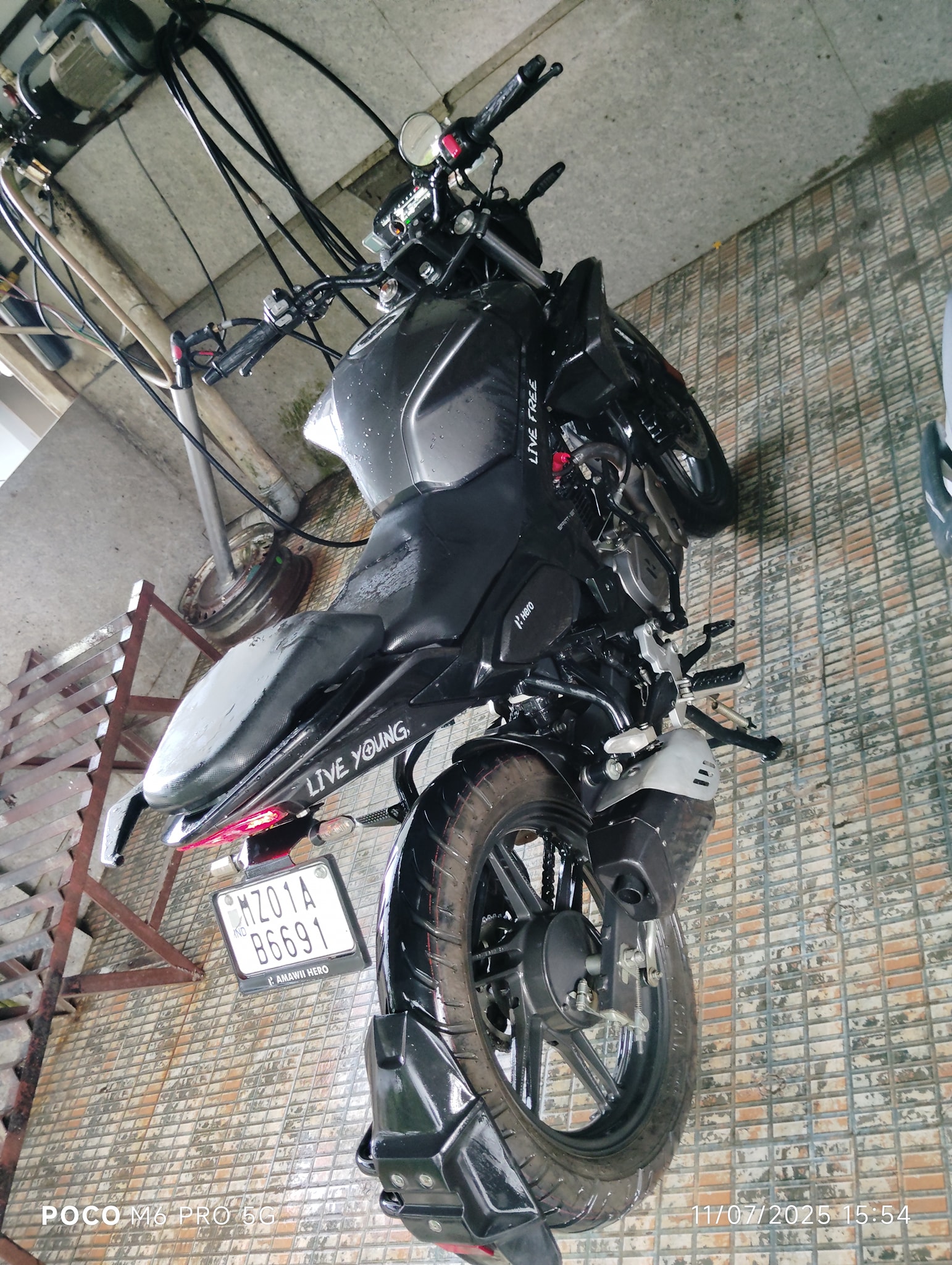 Selling 2024 model extreme 125r motorcycle