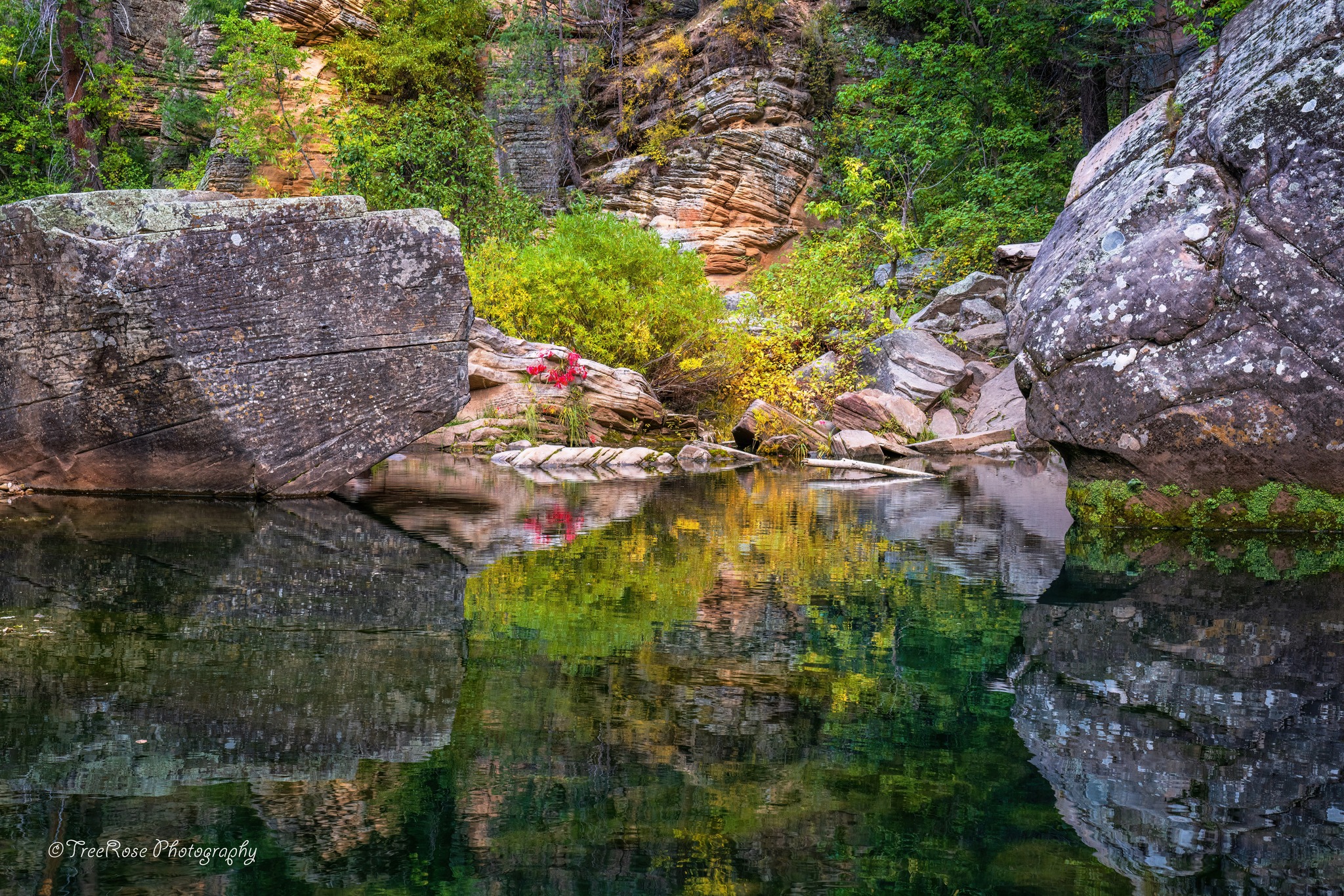 West Clear Creek is a gorgeous walled-in stream within Verde