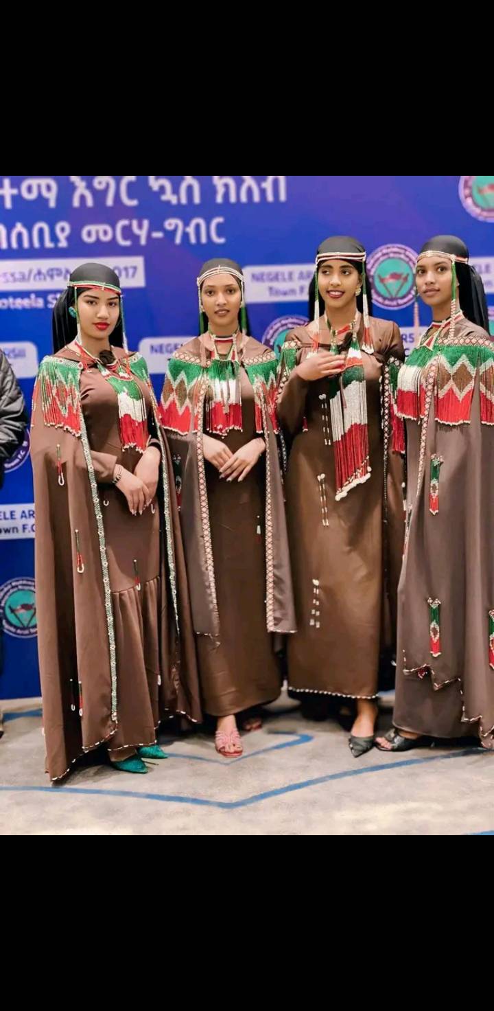 Obsaa - KAAMOLE waaressanii Buna wal waamu ollaa firrinii Ciisa boraati ...