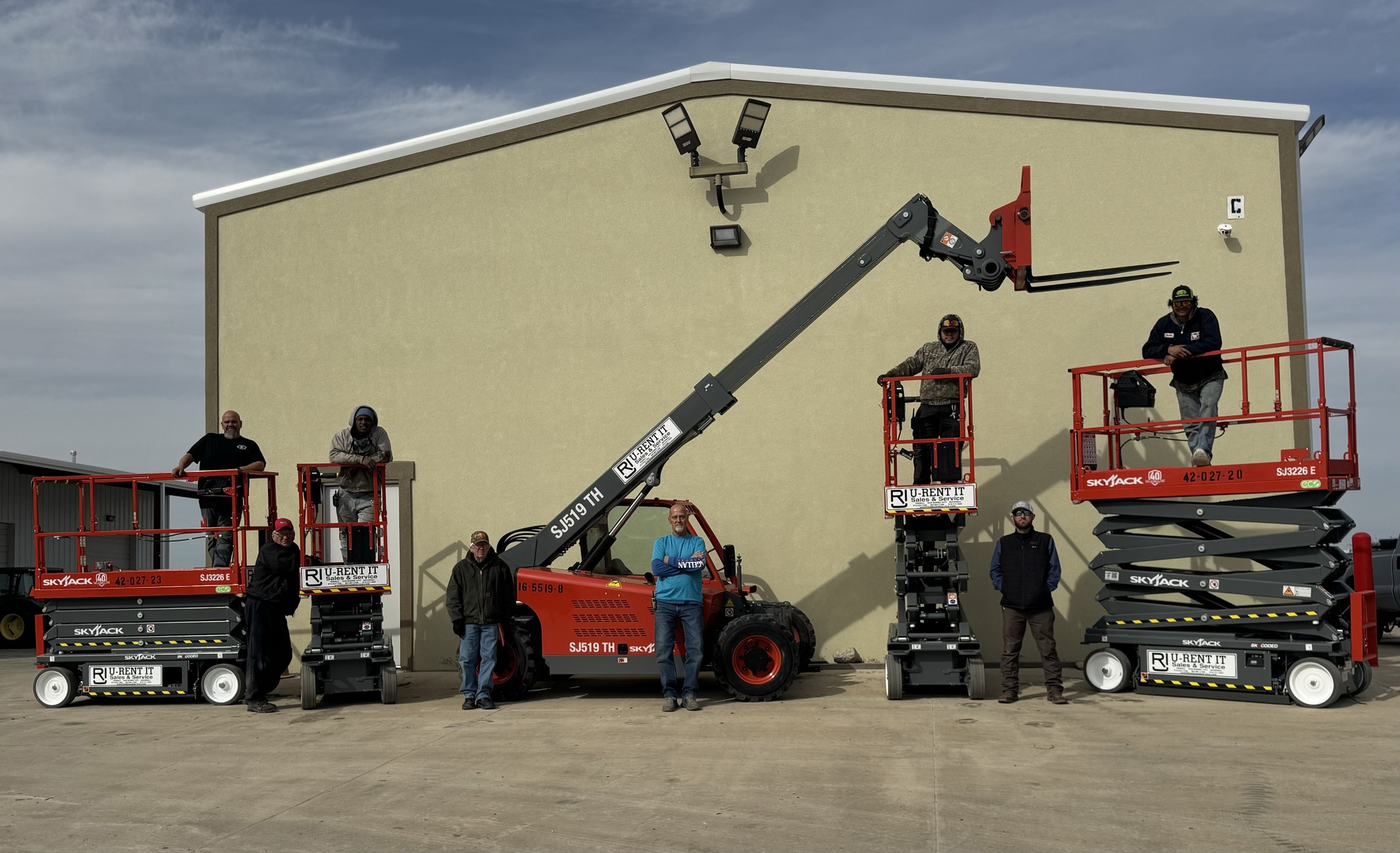 🚨 United Rentals Used Equipment Sale – Happening Today