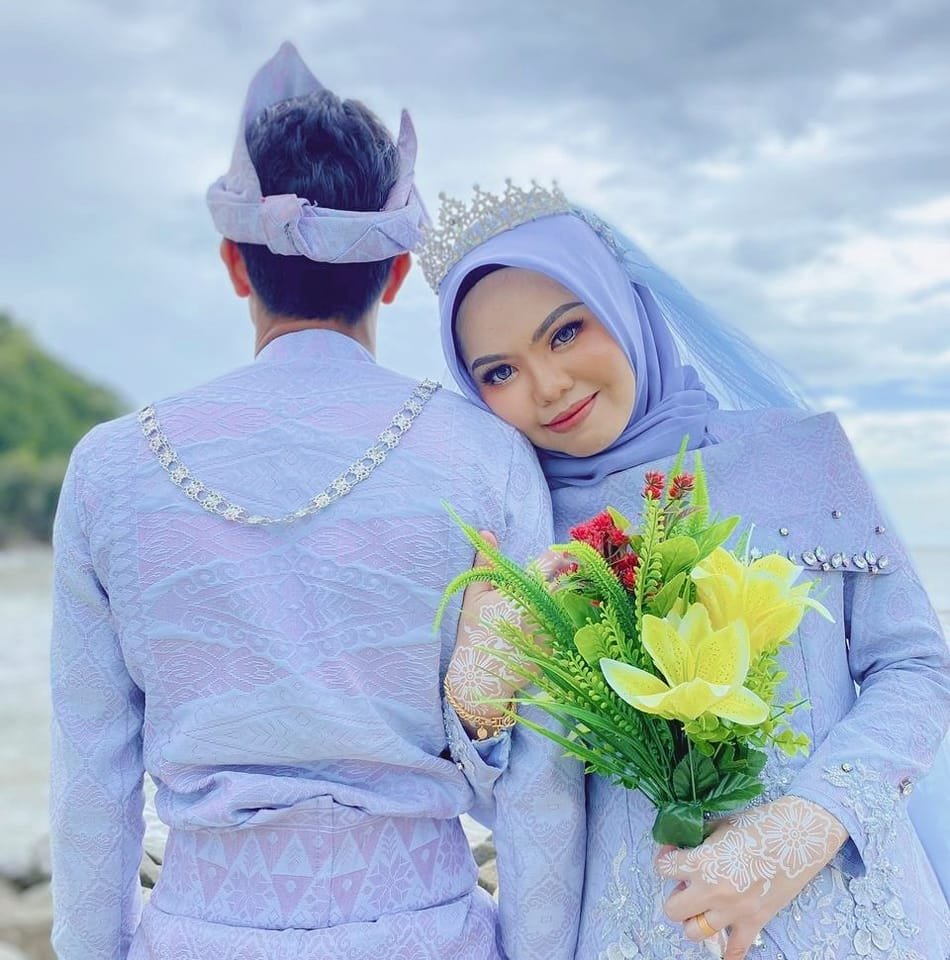 Azirah Adinin