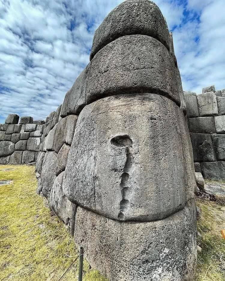 INCA - EL MAJESTUOSO SACSAYHUAMÁN🪨🦙☀️ [English below👇] City Tour Cusco🦙 ...