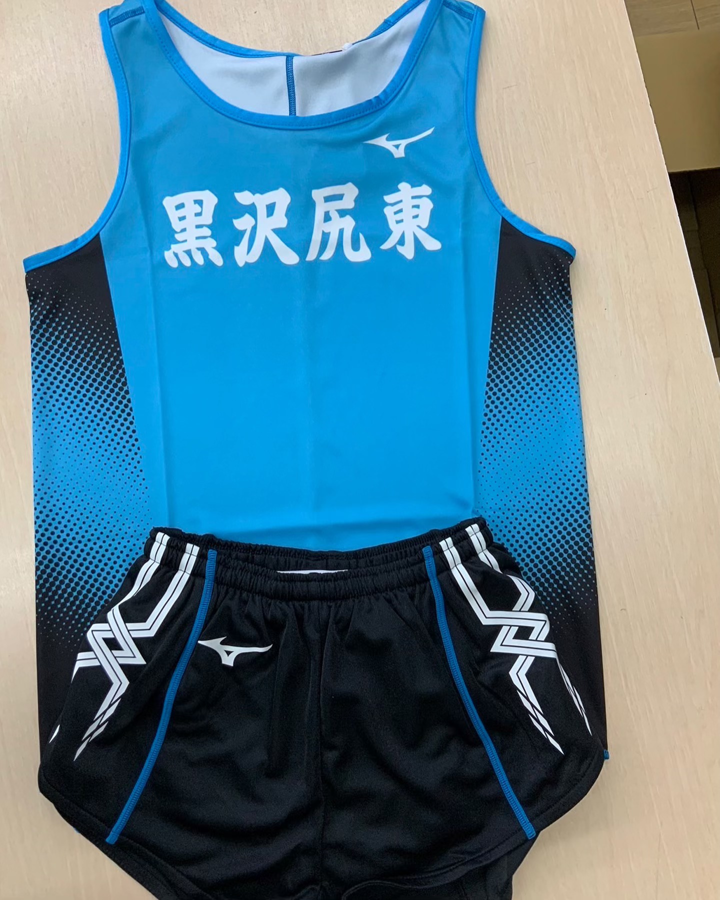 小学生の陸上ユニフォームを作っていただきました！ミズノのオーダーで 
