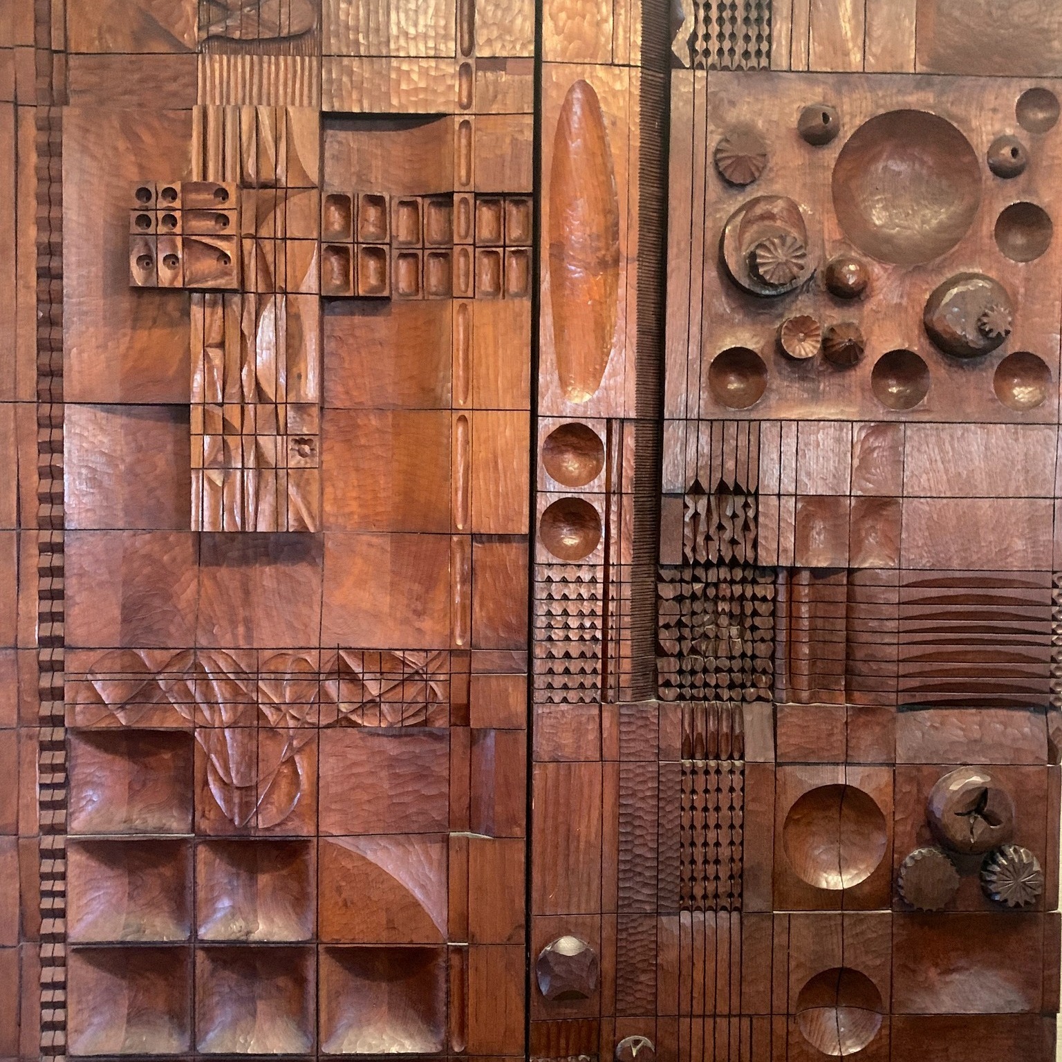 木彫刻 幾何学 8芒星 ロゼット レリーフ 民藝 オブジェ サルベージ/K790 Leroy Setziol's wood carvings at Salishan Lodge in Oregon
