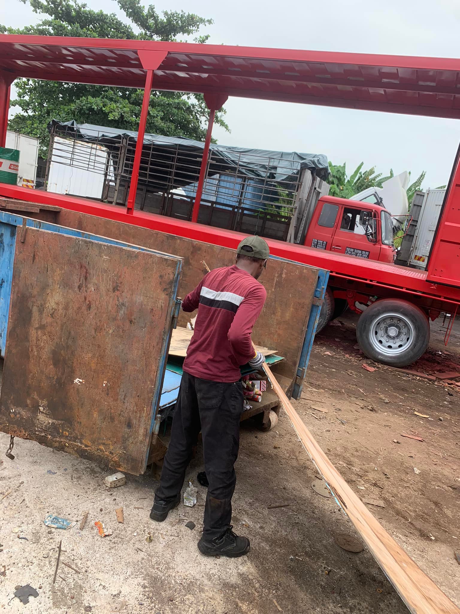 RVS METAL ENT - Perkhidmatan Menyewa Tong RORO