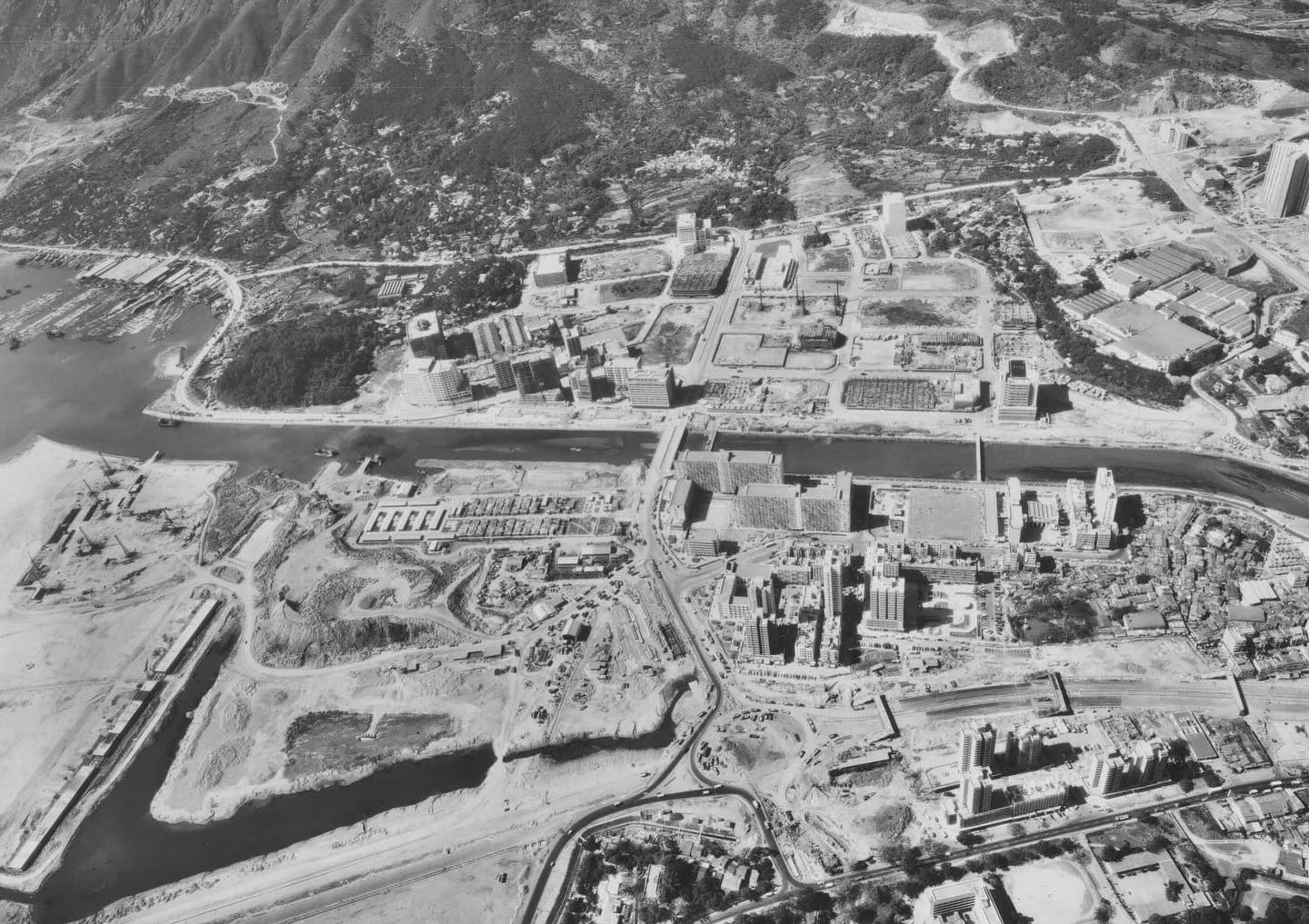 香港舊照片 - oldhkphoto.com - 【霓虹系列】六十年代．旺角亞皆老街南望 -------------------- 誠徵霓虹舊 ...