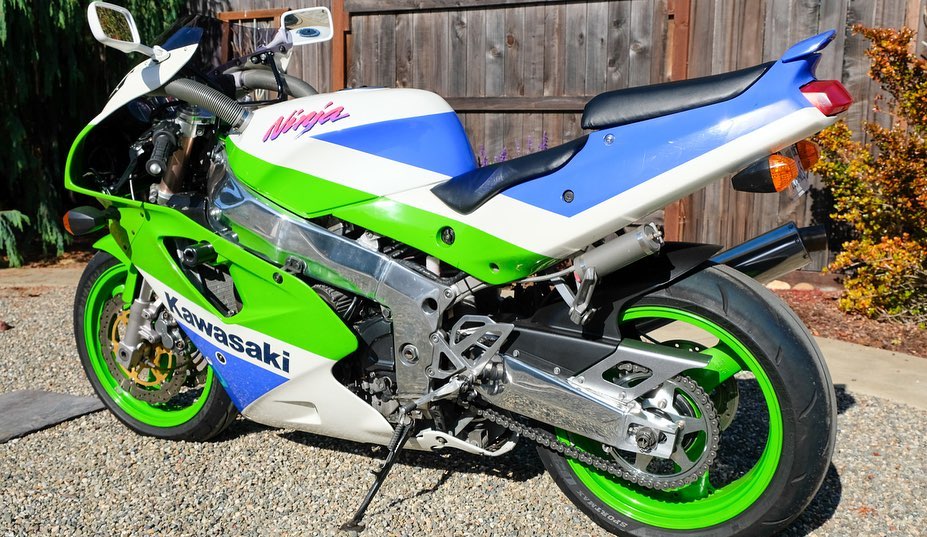 ニッキー　他の方は購入出来ません This ZX7 isn't for sale..came in for a couple months of storage as