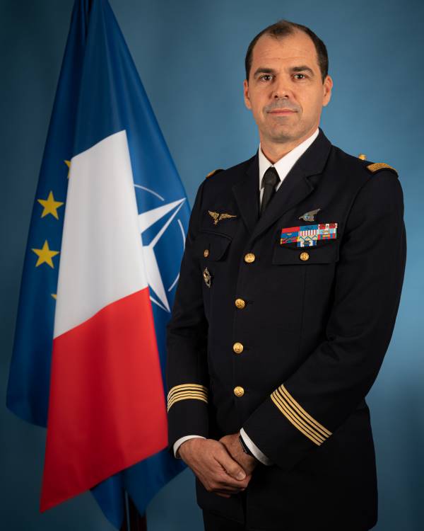 Ville de Vélizy-Villacoublay - 🖊 𝐏𝐎𝐑𝐓𝐑𝐀𝐈𝐓 𝐃𝐔 𝐌𝐎𝐈𝐒 Rencontre avec le ...