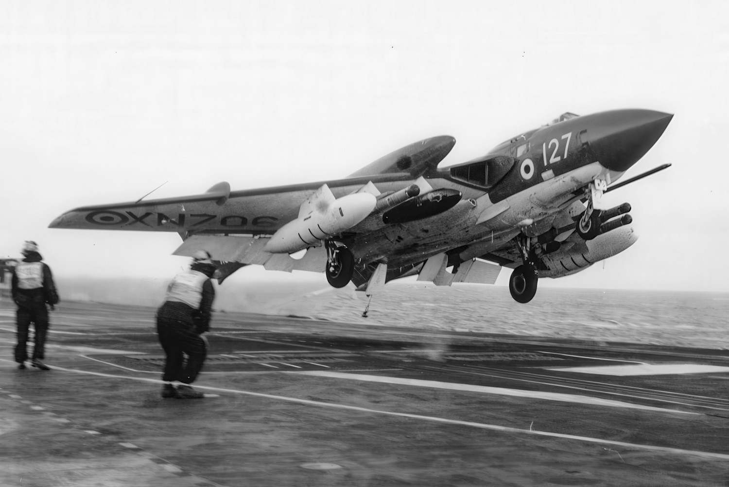Jets - The de Havilland Sea Vixen was a British twin-boom, twin-engine ...
