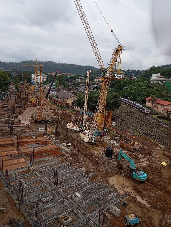 මජර - #Kandy Multimodal Transport Terminal (#KMTT). බස් - කෝච්චි දෙකම ...