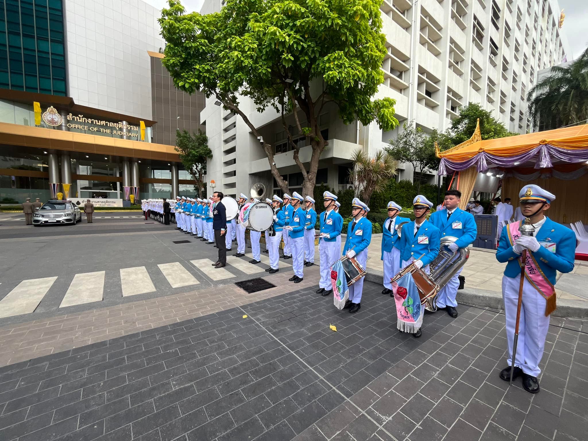 .รับ-ส่งเสด็จฯ... - Suankularb Military Band
