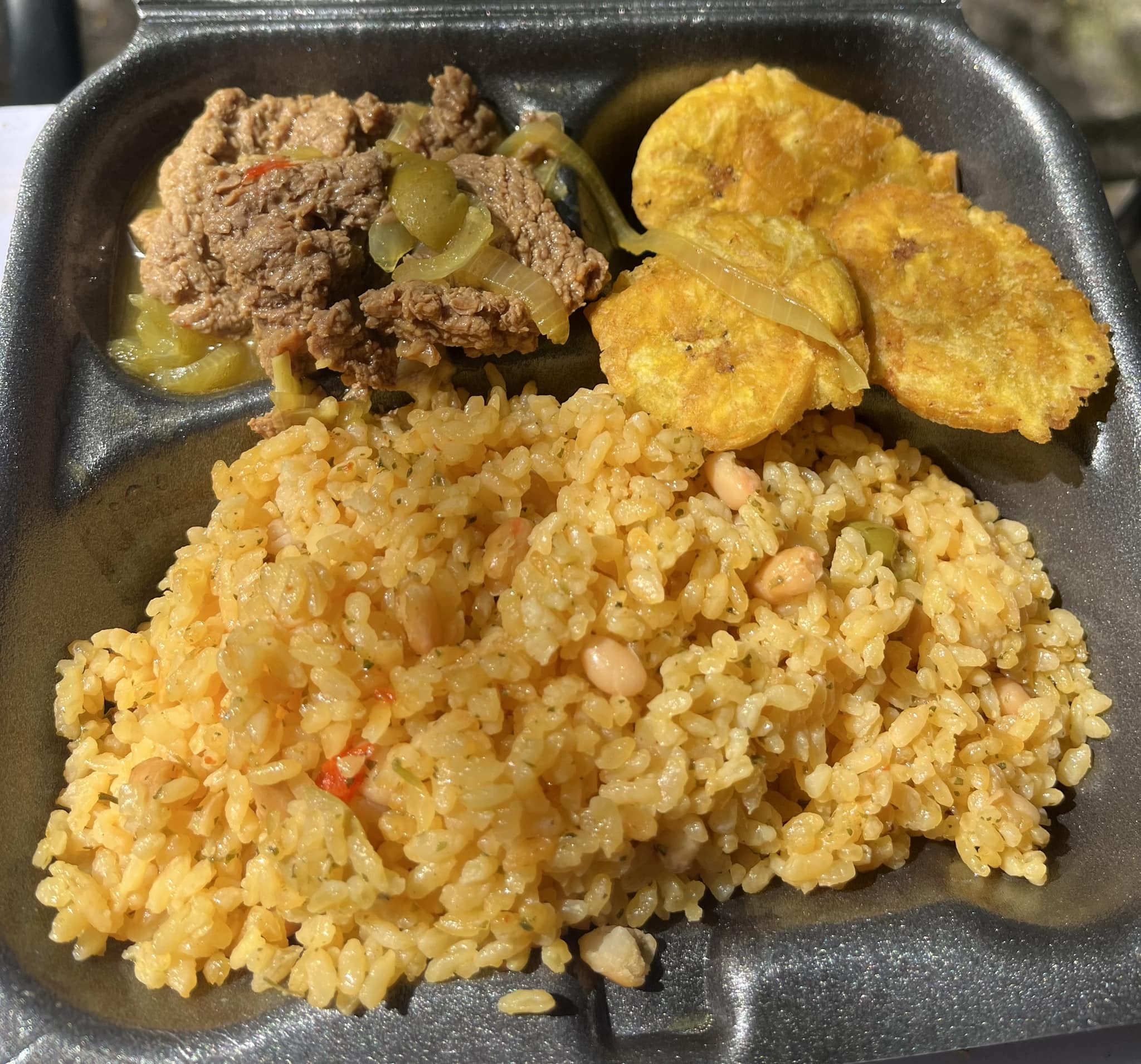 El Cuartel - ☎️939-264-8632 ☎️🪇🎁🌲Busca tu almuerzo y...
