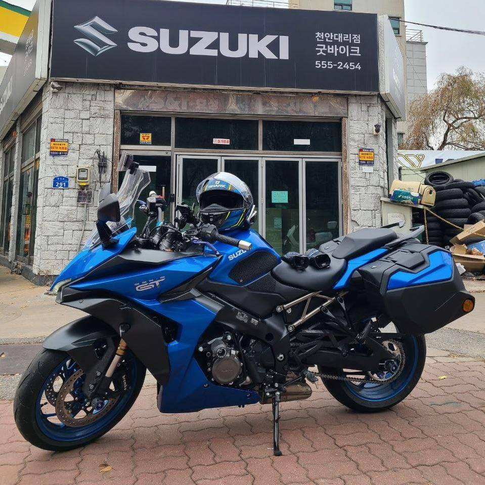 Webike - 🔥 DAILY FEATURED MODEL 🔥 🏍️ Suzuki GSX-S1000GT Custom