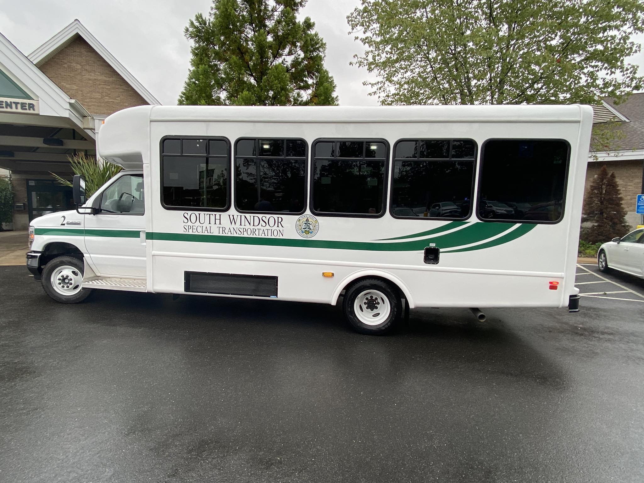 South - Look at this beauty!!!! A new 20 passenger (wheelchair lift ...