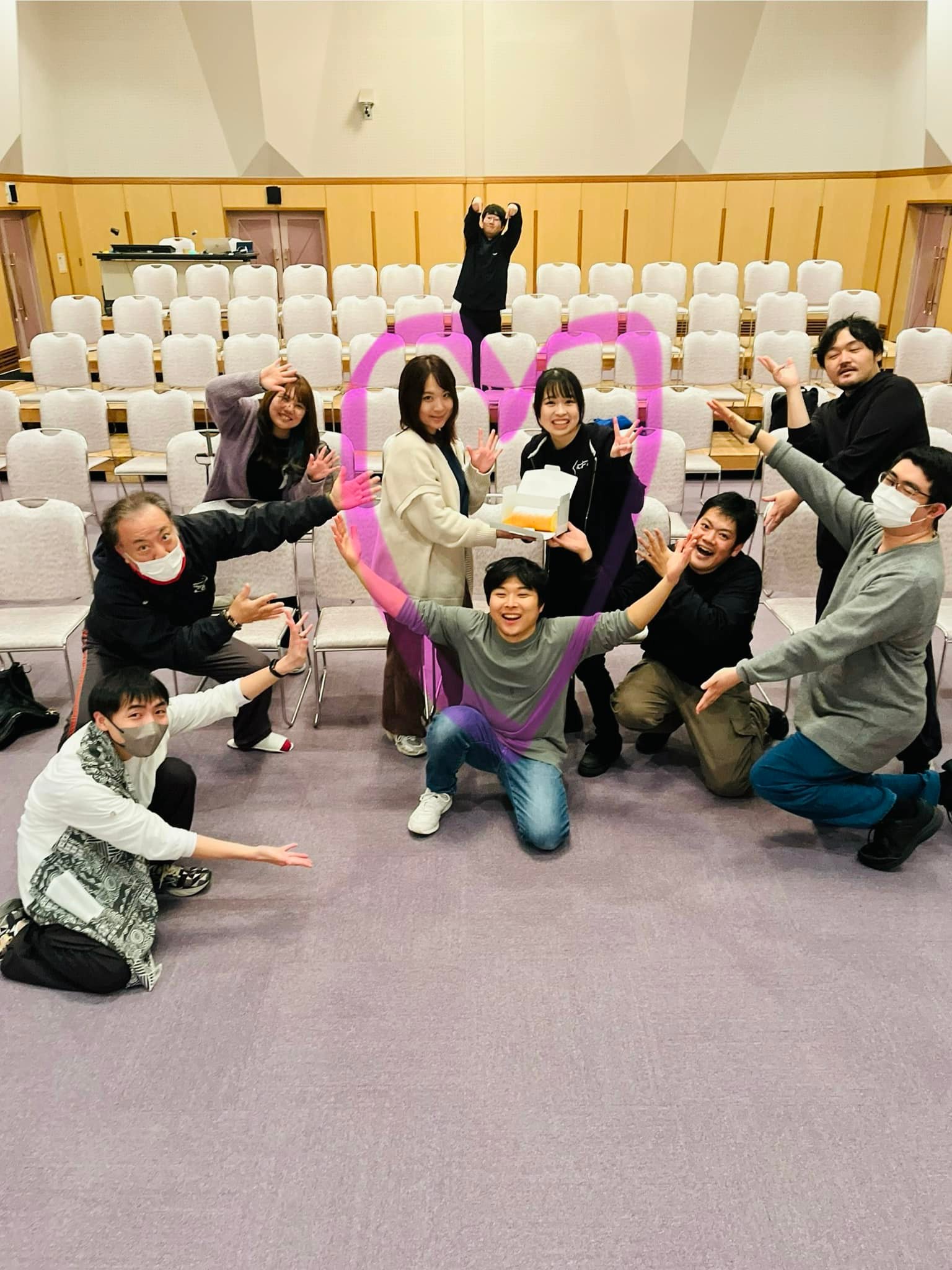 劇団 - この写真をアップするのを忘れてました^^； 先月行った、今度の第3回公演、3大学合同公演の結成会のときの集合写真です！このとき来られ ...