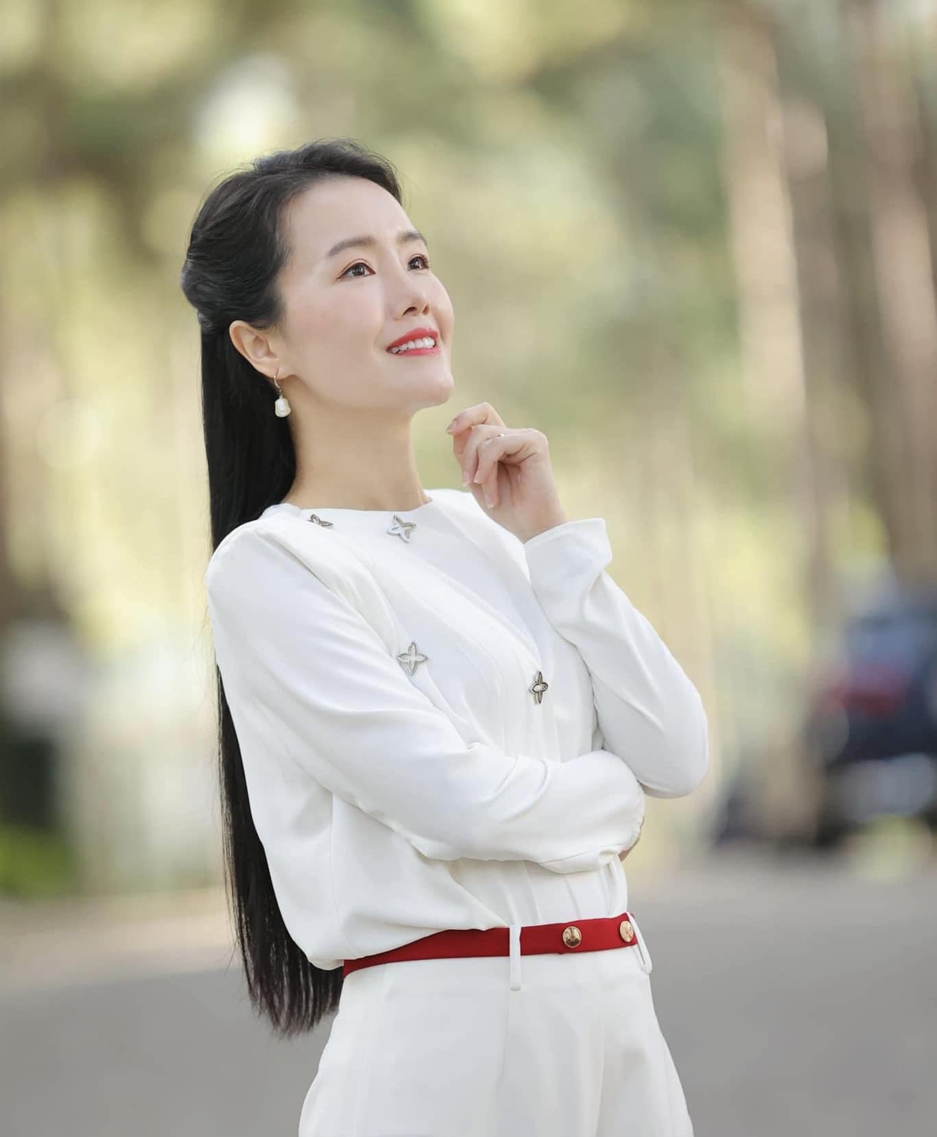 Ruby Nguyen - 💎 VƯỢT LÊN NỖI SỢ “MÌNH KHÔNG ĐỦ GIỎI” Ai... | Facebook
