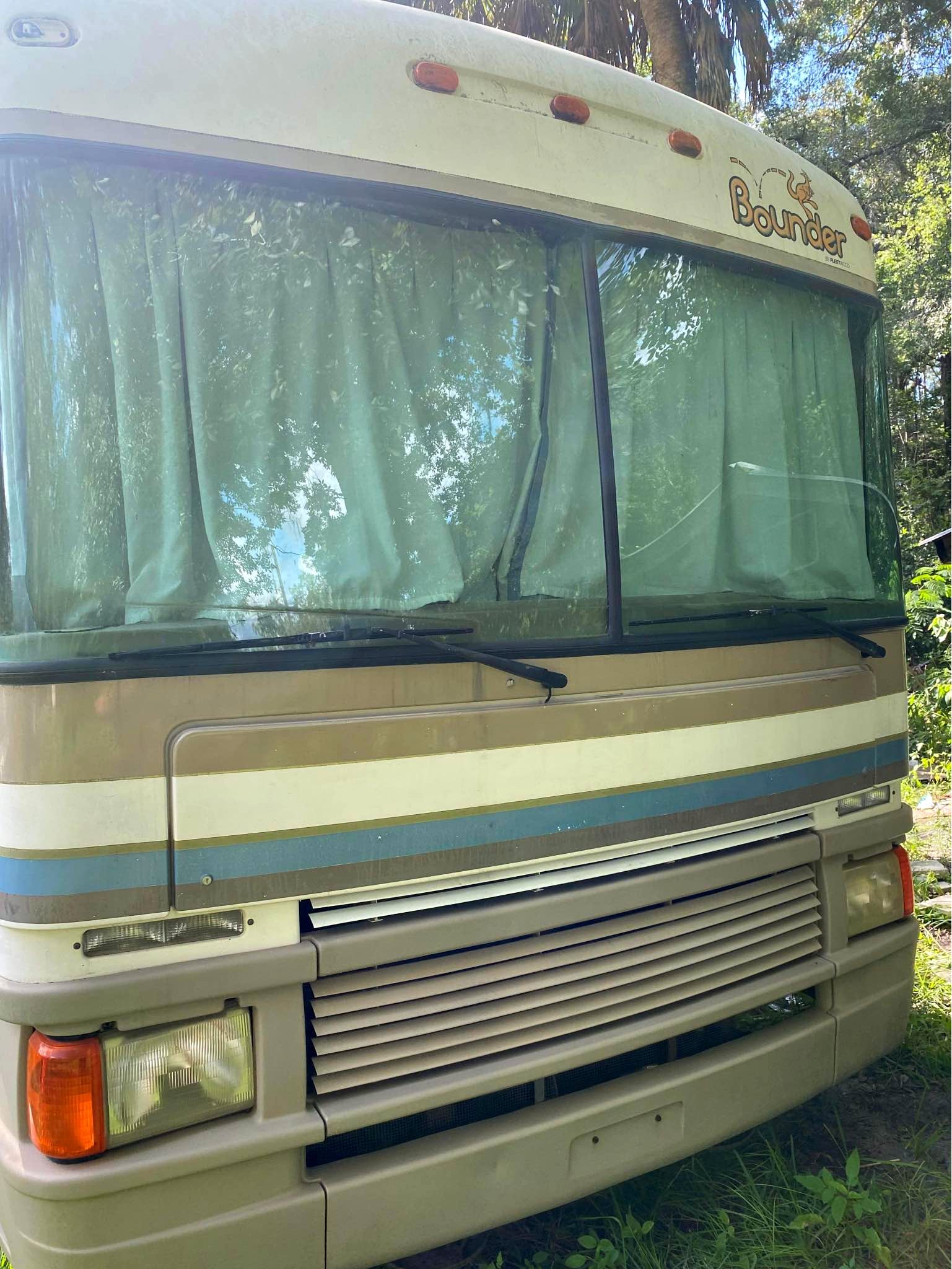 1999 Fleetwood Bounder - RVs & Campers - Old Town, Florida | Facebook ...