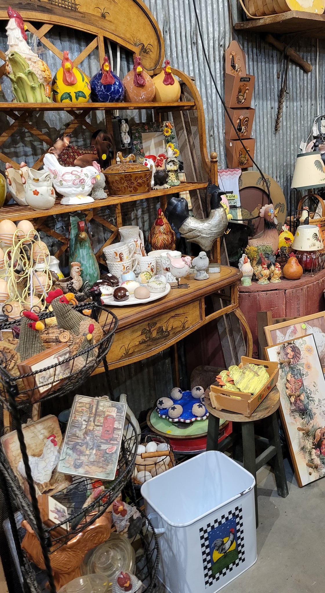 Chicken Coop Collectibles | Janesville WI