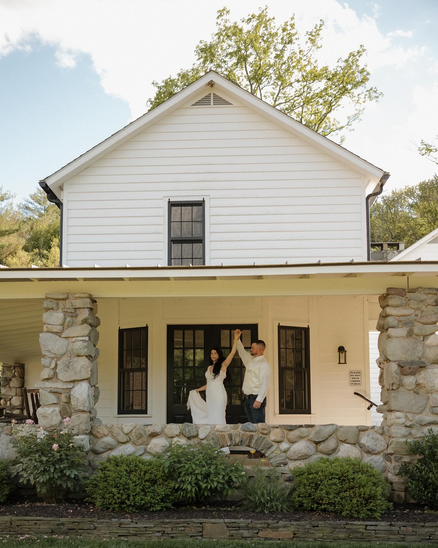 Morgan & Josh’s gorgeous gallery is... - Sylvan Ridge Farm | Facebook