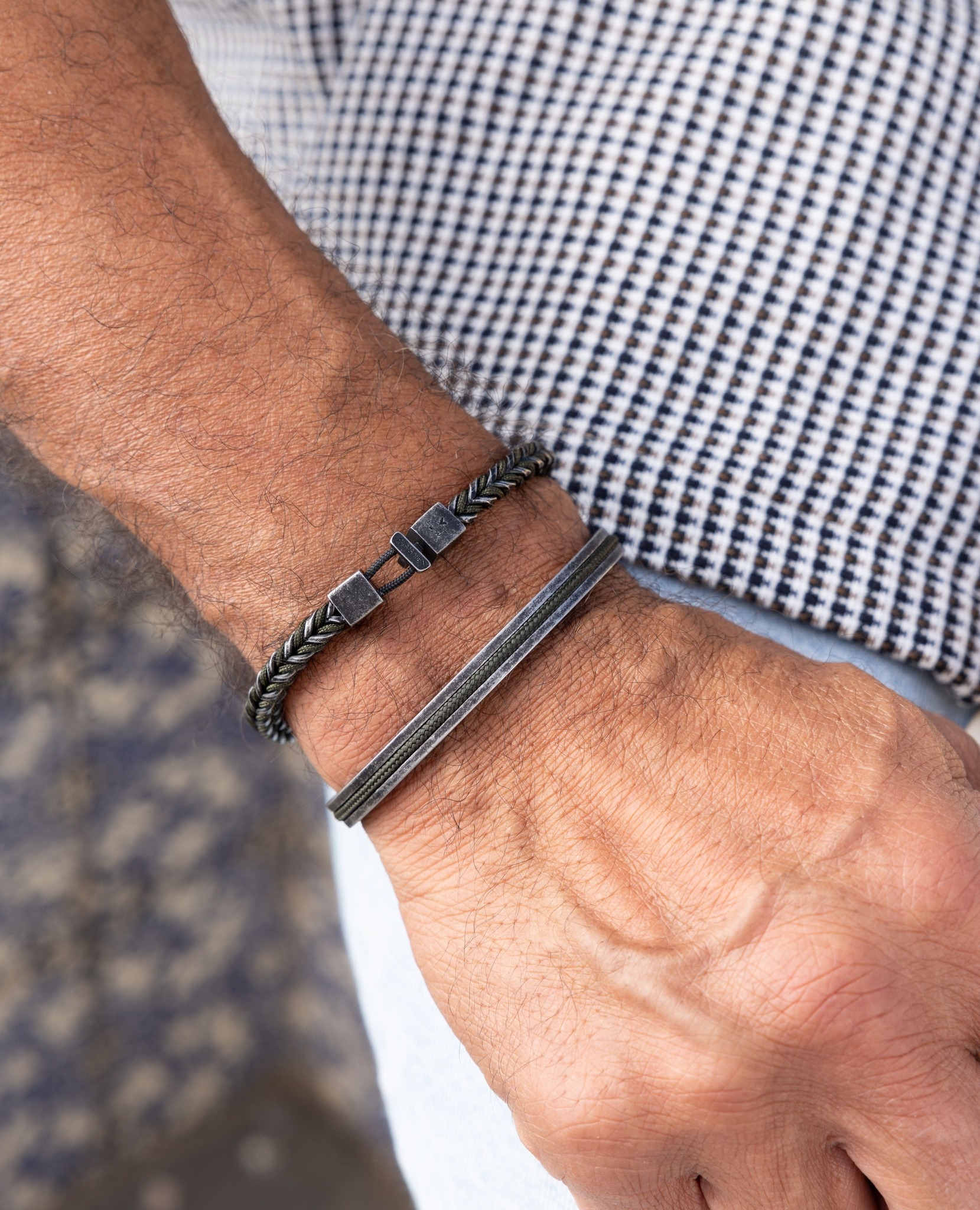 An effortless everyday look with the Little Lewis DBL and Navarch 