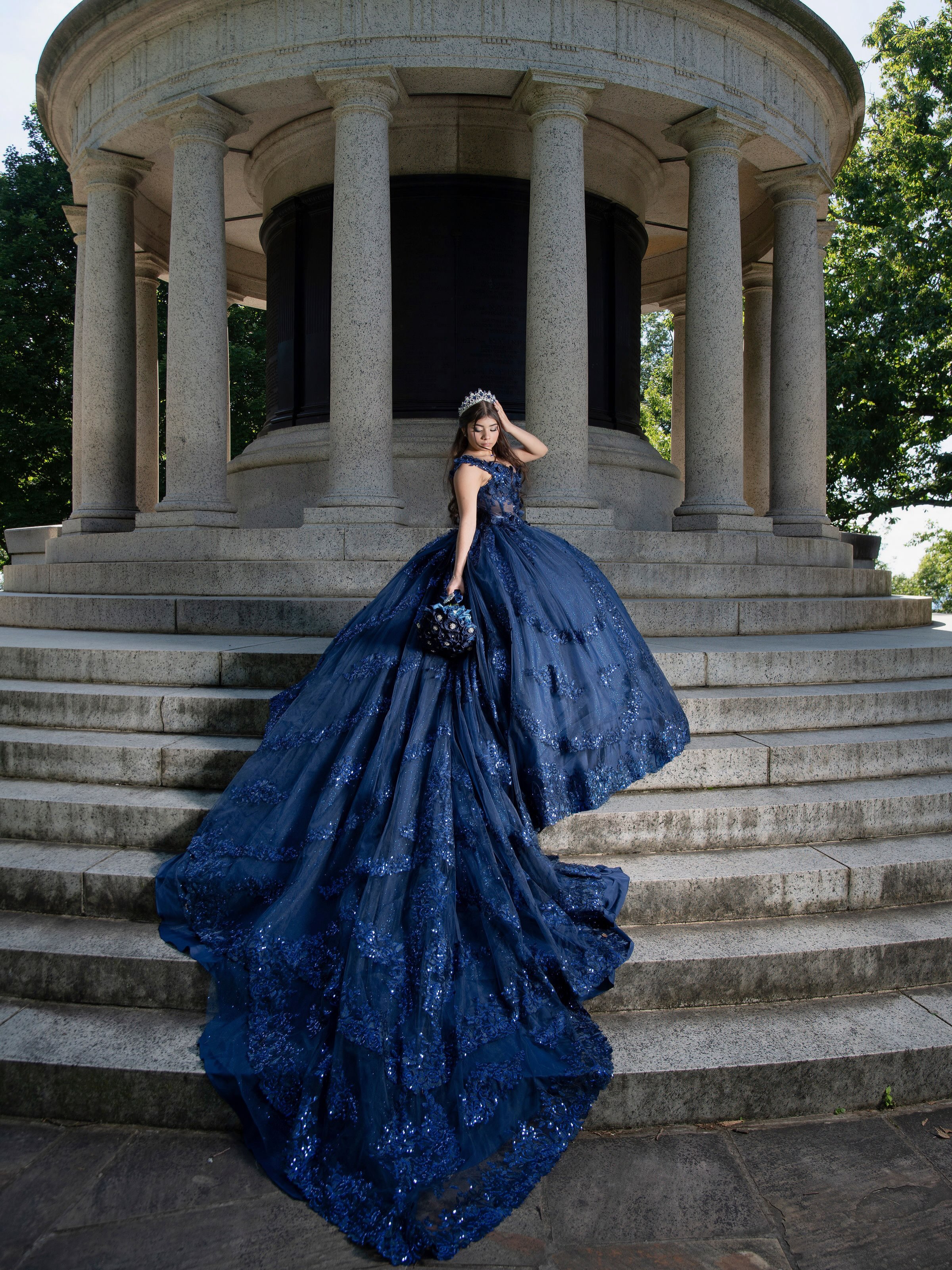 Ravaa Gowns LLC