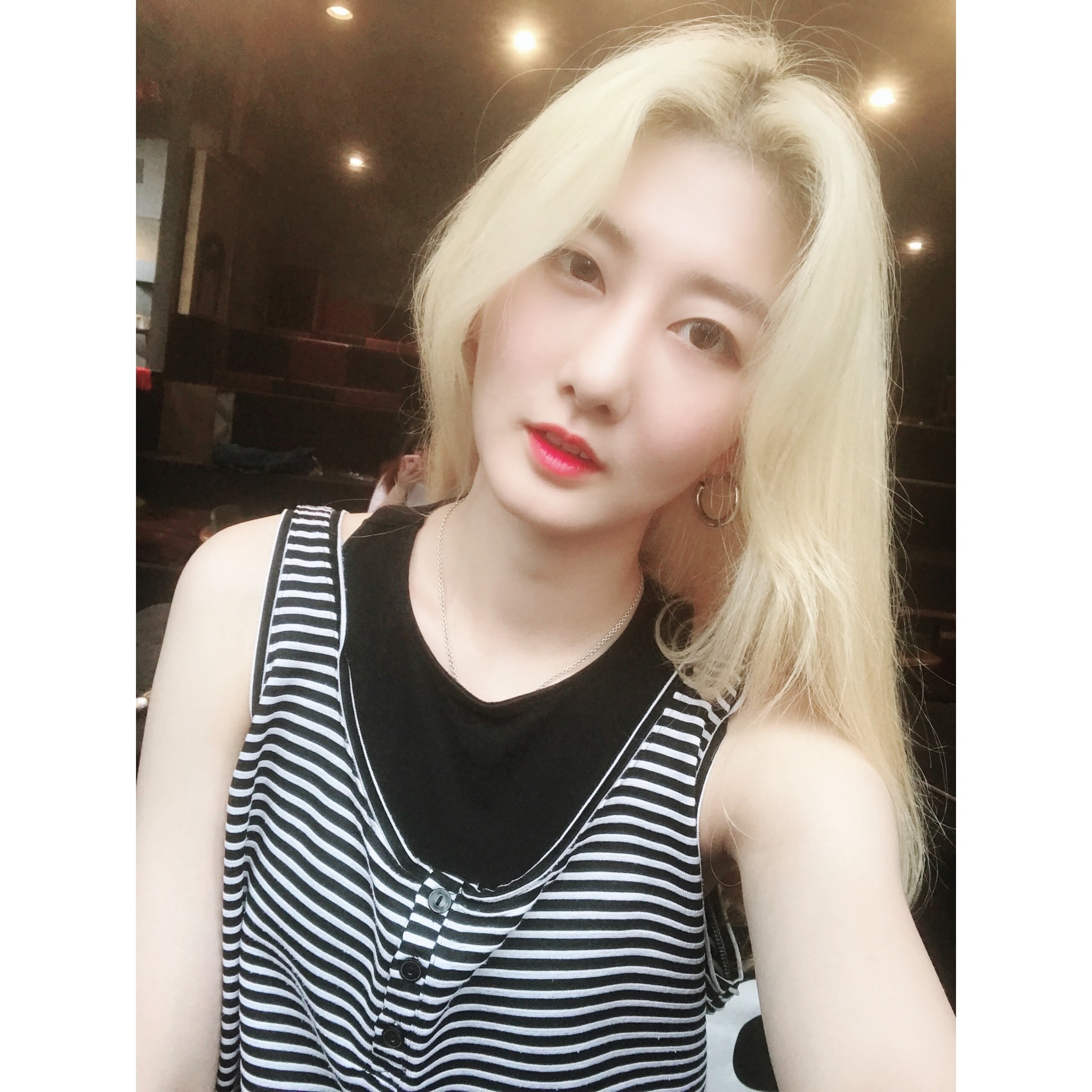 ABRY - [#가윤] #오늘 #오후 #6시 #ATM #VLIVE #마니 #보러와주세요🤗 ️...