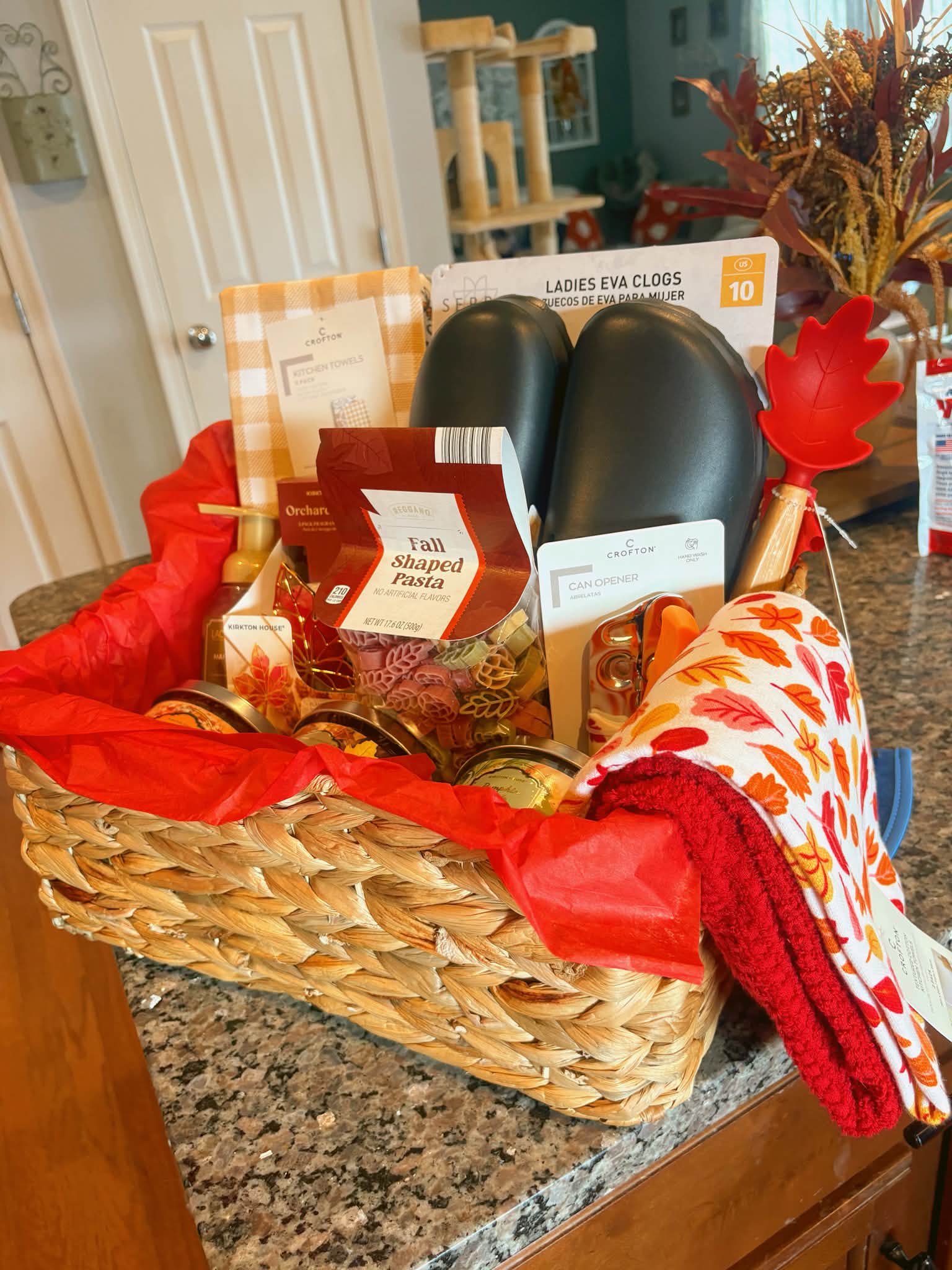 Aldi fall products in a gift basket