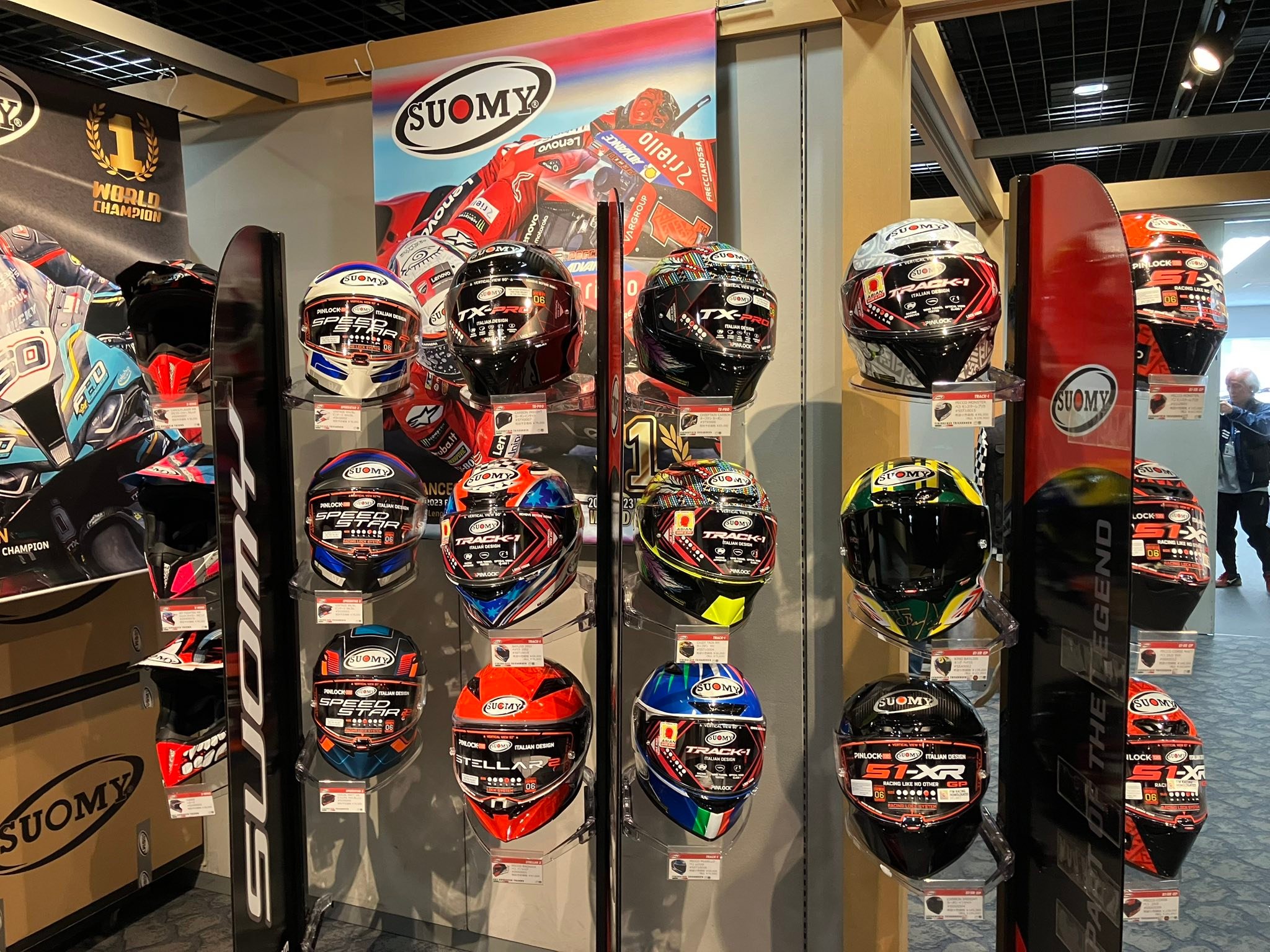 本日4/9はディーラー様向け展示会に出展しています。 新製品から発売
