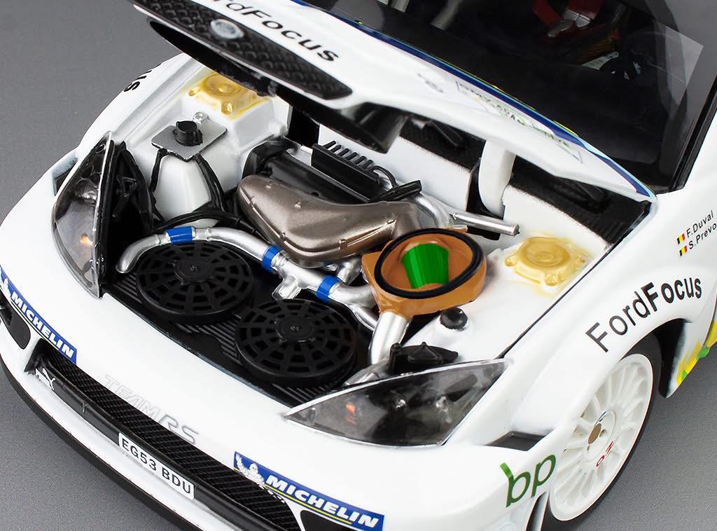 Ford Focus WRC 1/18 model by Sunstar
