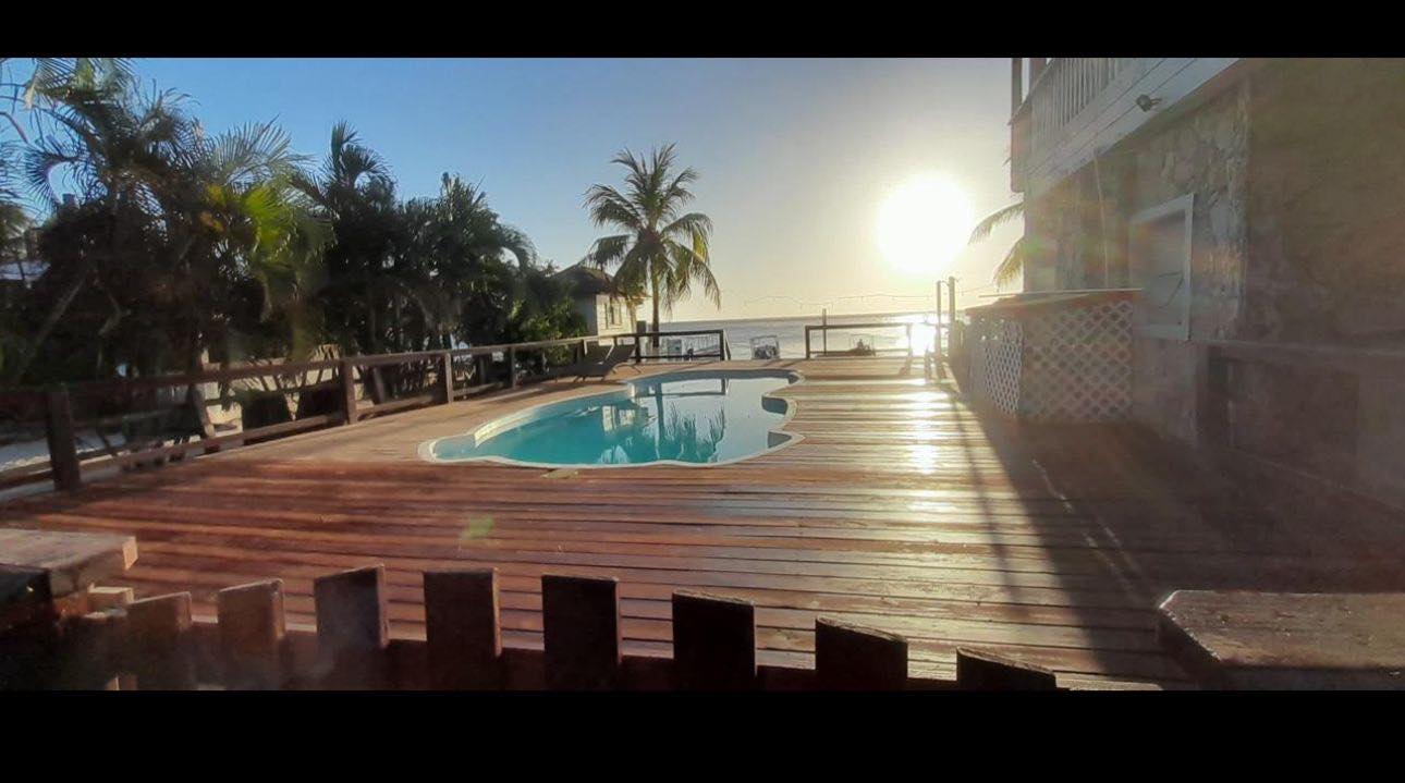 Coconut Tree Cabins | Roatán