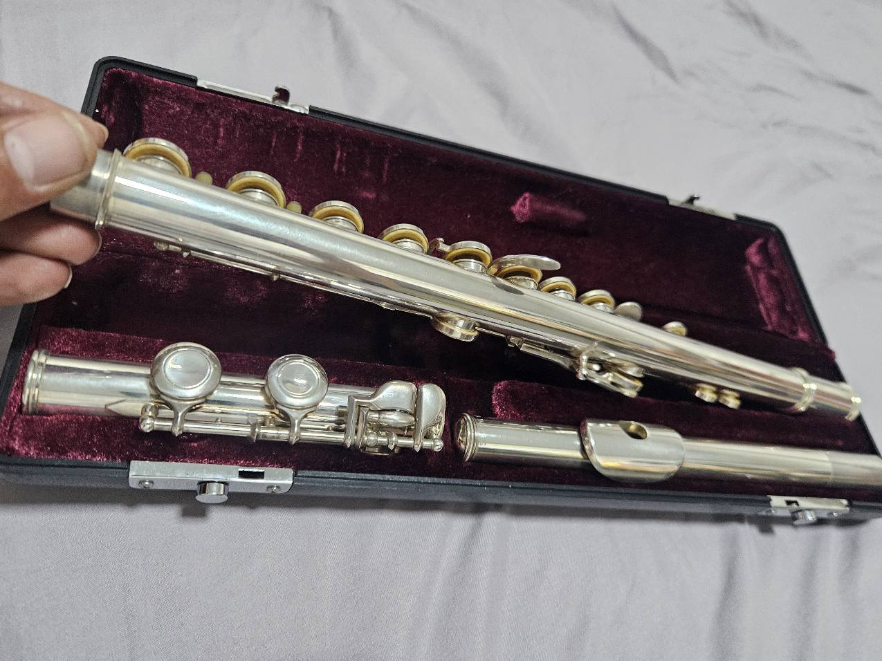 Flute Jupiter jfl-501E รุ่นนี้เสียงดีจบที่ 5,200 บาทรวมส่งครับ
