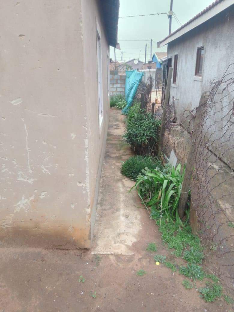 Rdp house with Title deed - Property For Sale - Daveyton, Gauteng ...