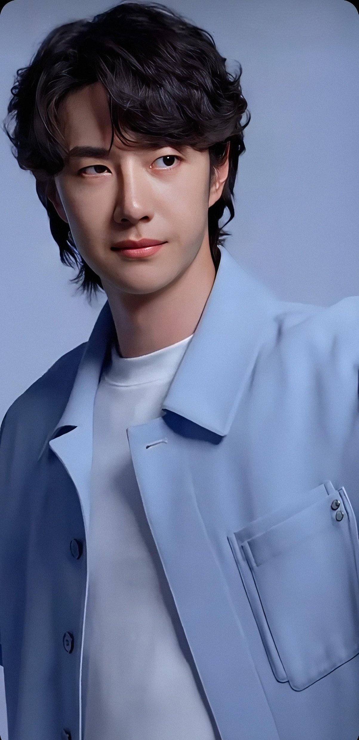 𝐔𝐍𝐈𝐐-王一博- 𝐔𝐍𝐈𝐐-王一博added a new photo.