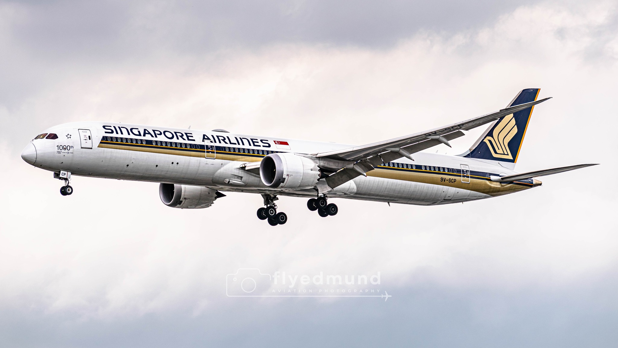 Singapore Airlines Boeing 787-10 passing SLEX August 7, 2024 From