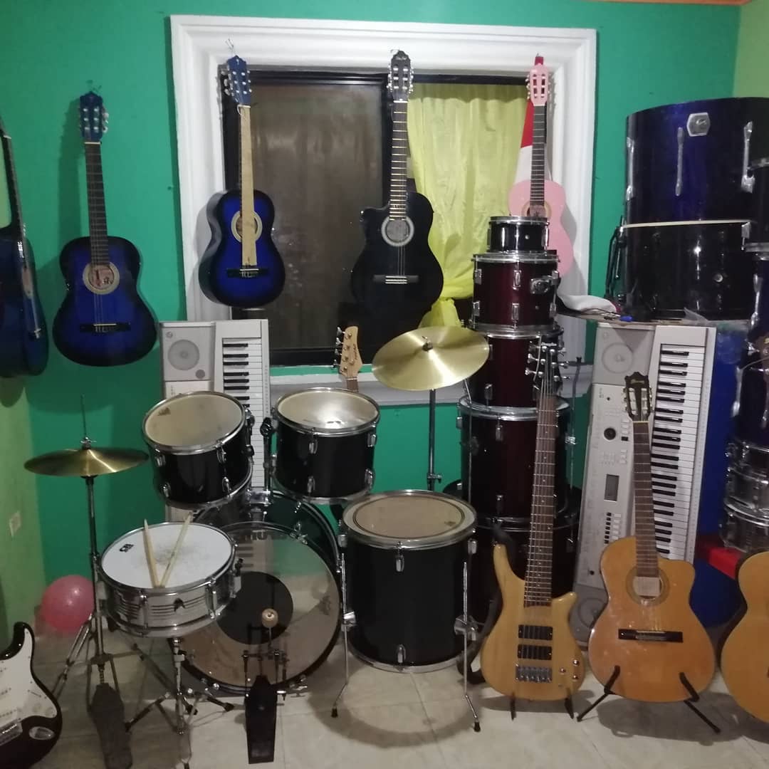 SANDY MUSIC INSTRUMENTS,..... - Sandy Music Instruments RD