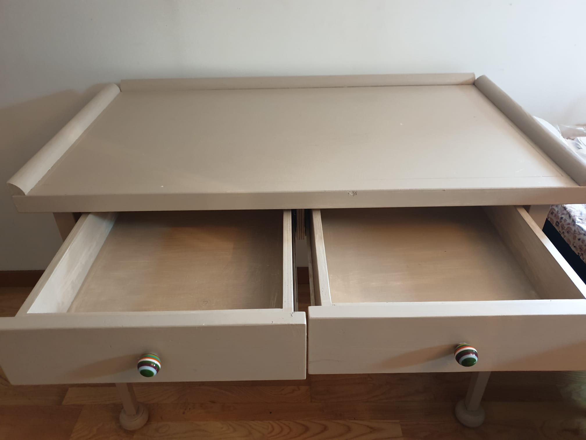 Regalik Plan à Langer Hemnes IKEA – Extension 72x54 Cm Amovible, Façades Arrondies, Cendre, Stabilité Maximale Pour Commode 50 Cm