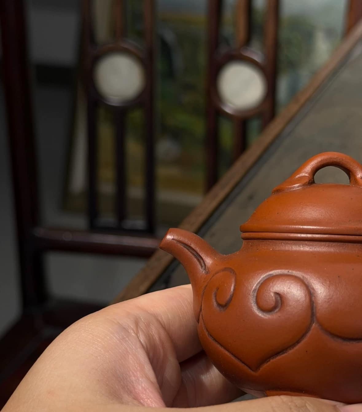 小石刻，紫砂花瓶，高14.8釐米小石」是任小松的藝名或者筆名、號等，任